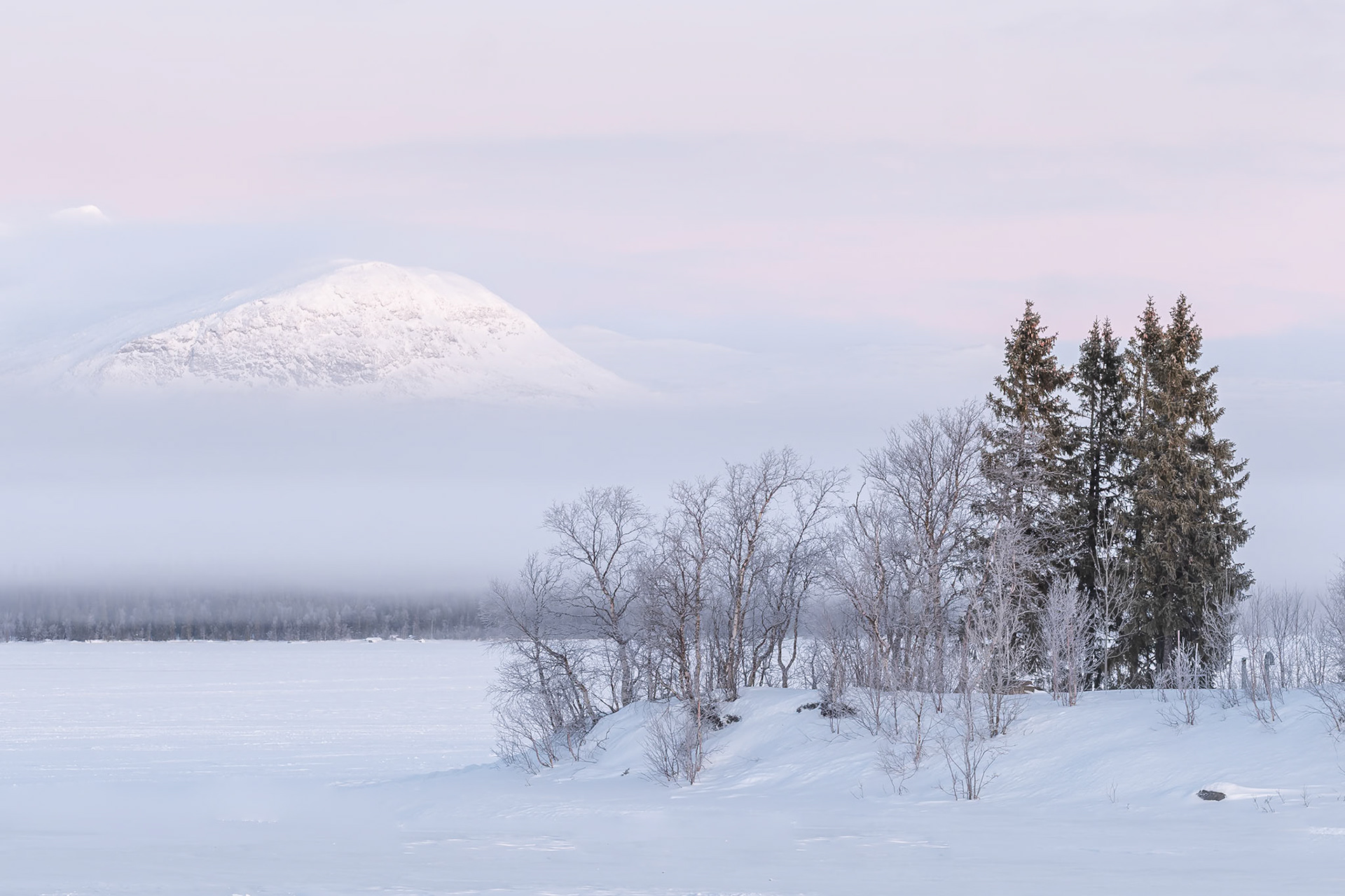 "The Hovering Mountain" — Saxnäs, Sweden, January 6, 2025