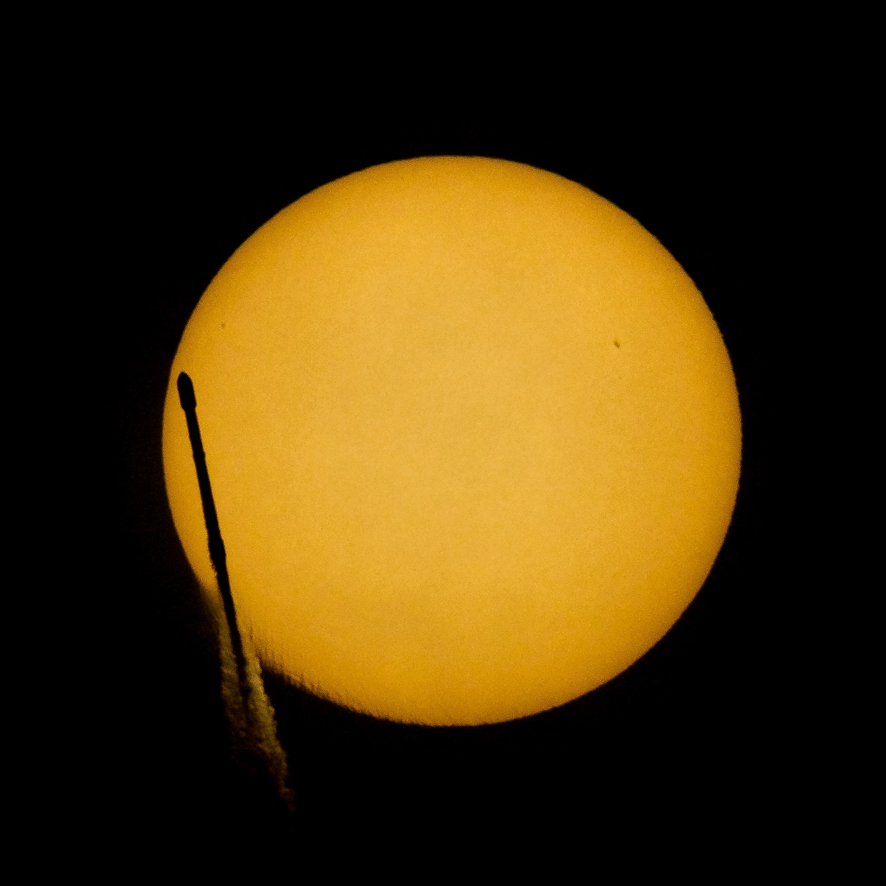 On Saturday, November 13 at 7:19 a.m. EST, Falcon 9 launched 53 Starlink satellites to orbit from Space Launch Complex 40 (SLC-40) at Cape Canaveral Space Force Station in Florida. This was the ninth launch and landing of this Falcon 9 first stage booster, which previously launched Crew Demo-2, ANASIS-11, CRS-21, Transporter-1, and now five Starlink missions.