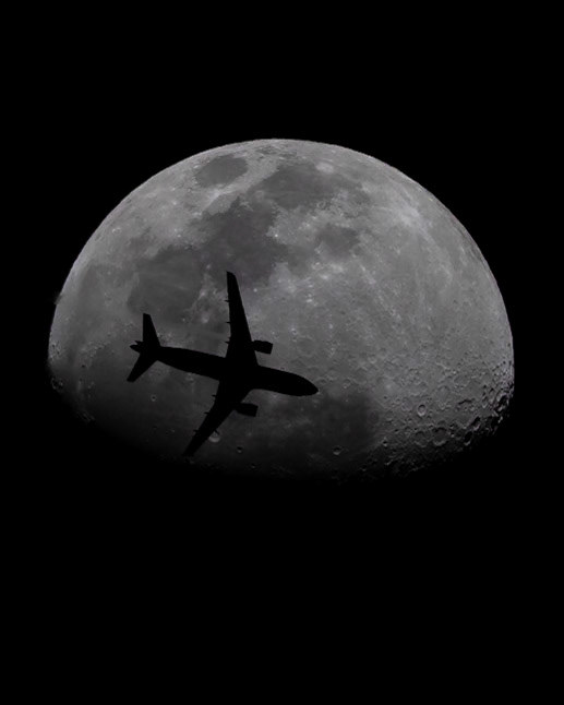 That's American Airlines flight 1572 passing over the Space Coast and in front of the 81% illuminated Moon Saturday night on its way from Toronto, Canada to Miami, Florida. The Airbus A319 was flying at 28,000ft &amp; 428kts. (Pic: me; flight data from Flightradar24.com)