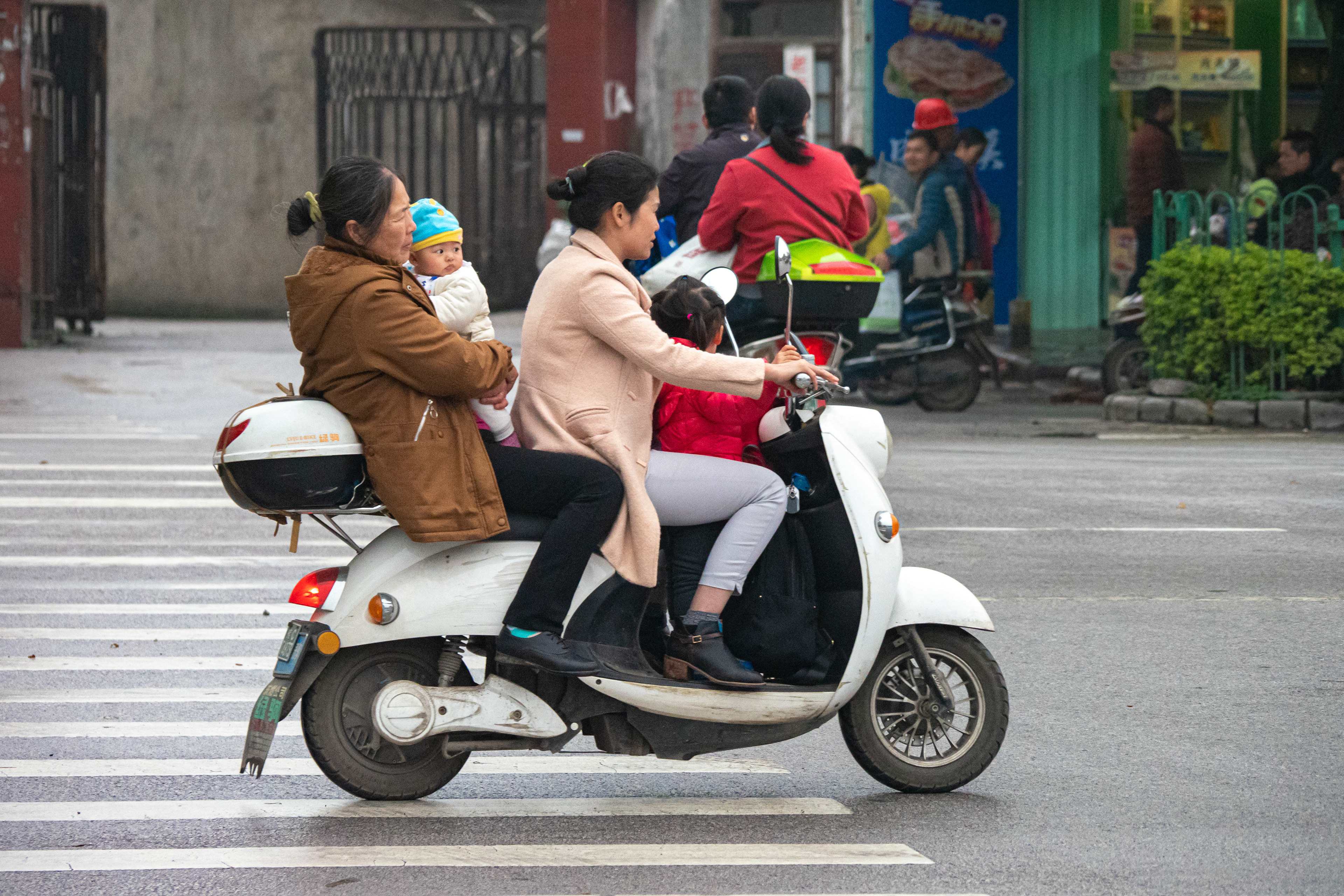 Family - Guilin, China, April 2019