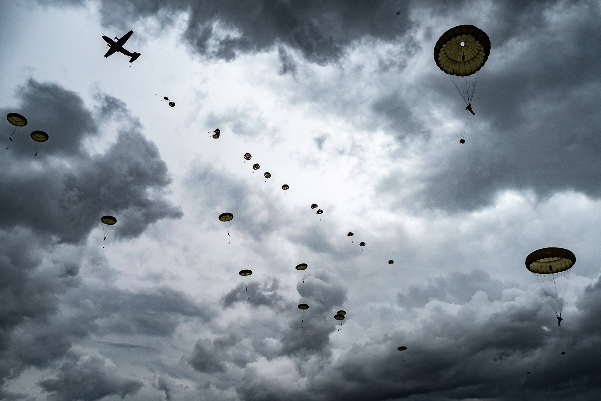 Airborne Landing Assault