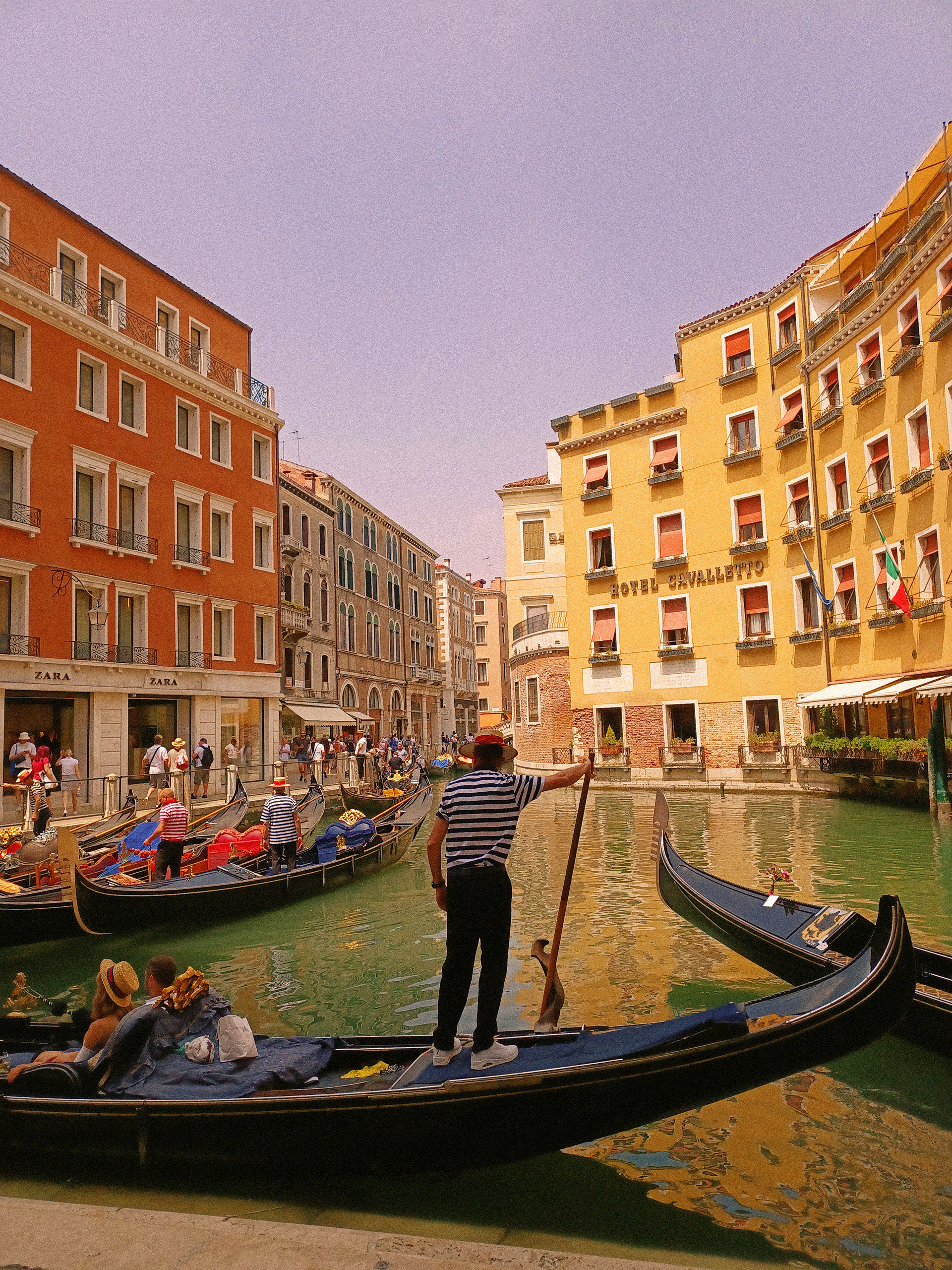 "gondolier" / 2022