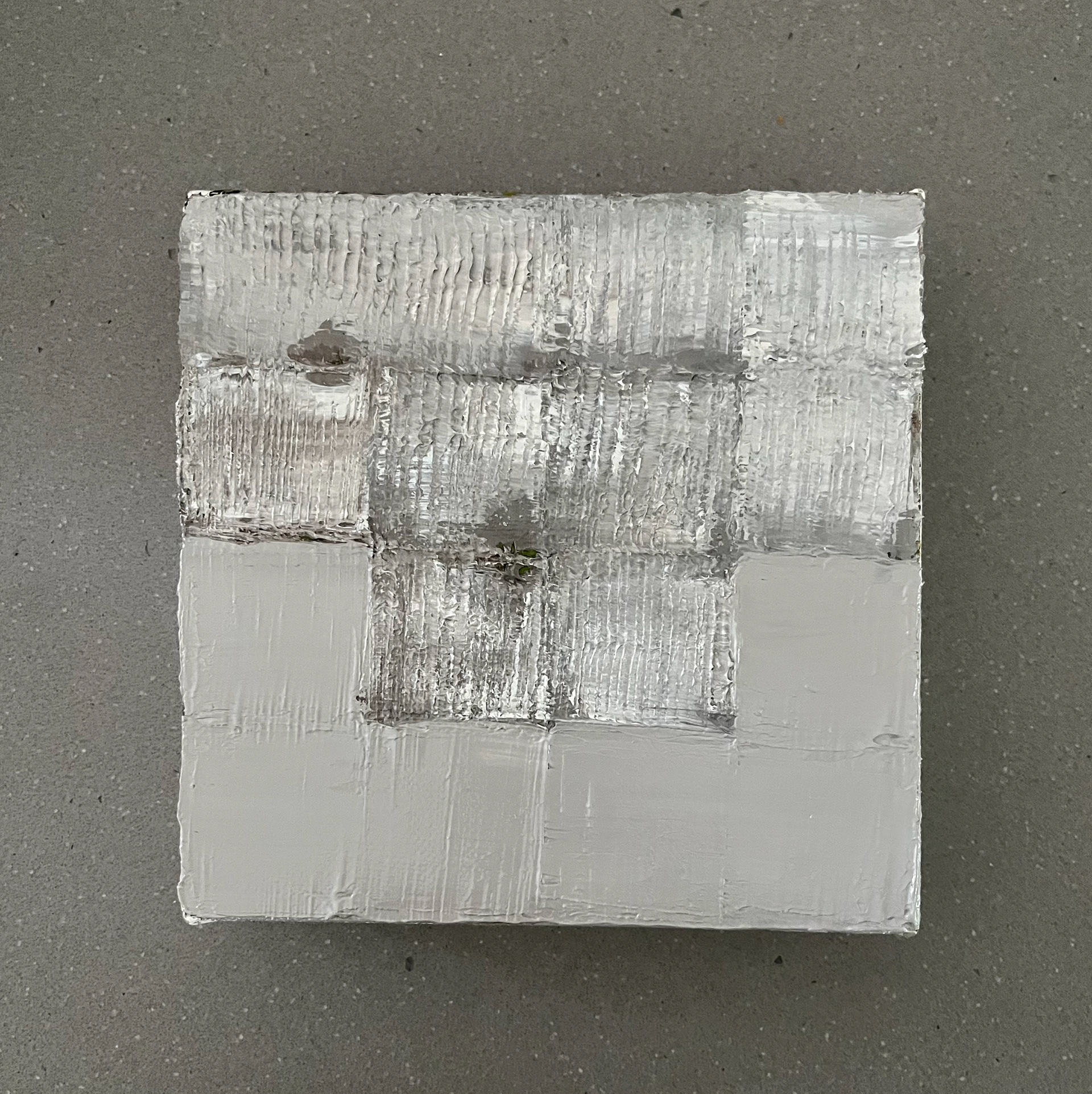 ©Yuri Bae Studio, Frozen 02. Oil on canvas, 6"x6"