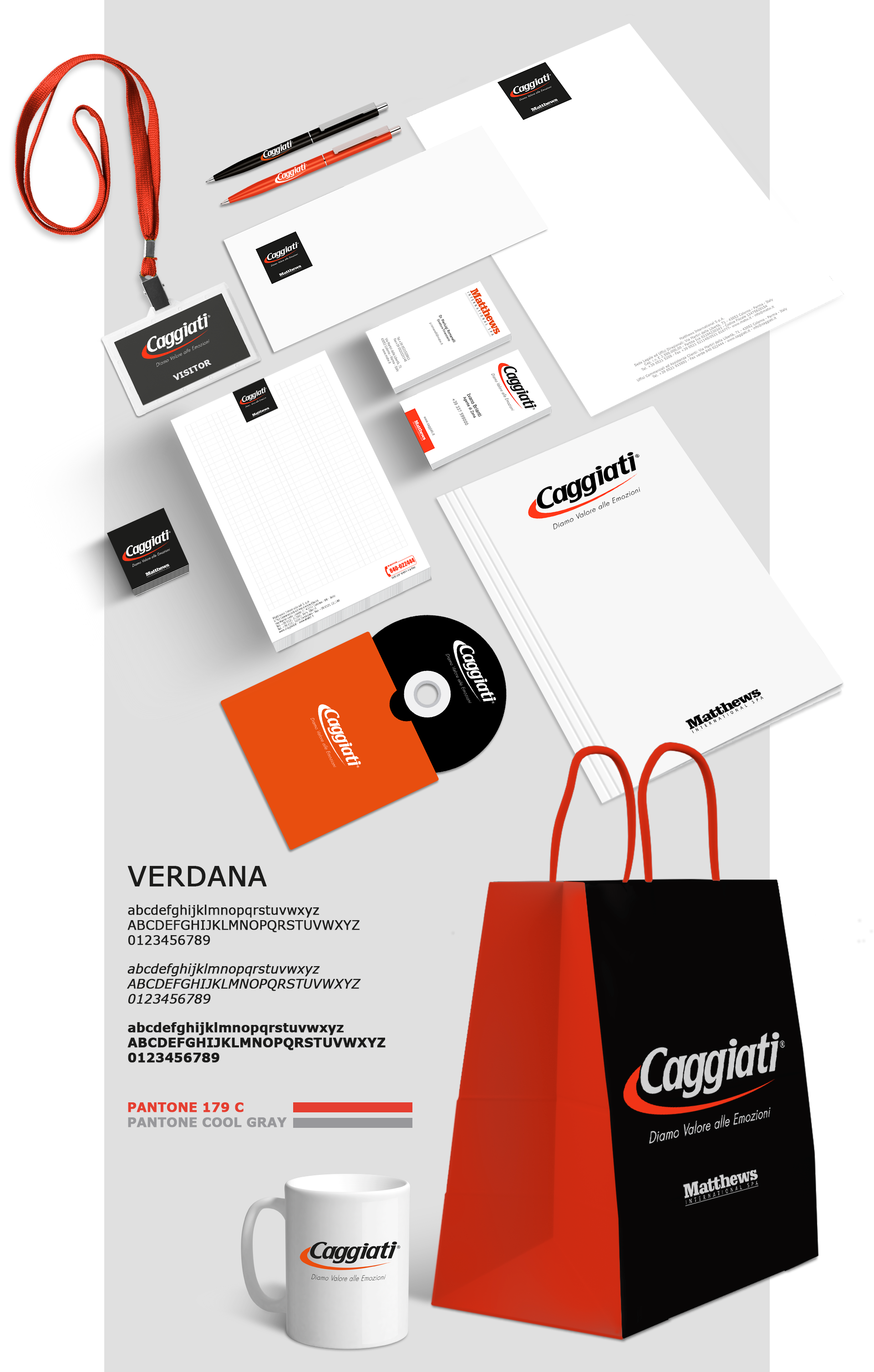 Immagine coordinata Caggiati con biglietti da visita, carta intestata, buste, cartella porta documenti, badge e gadget aziendali nei colori istituzionali.