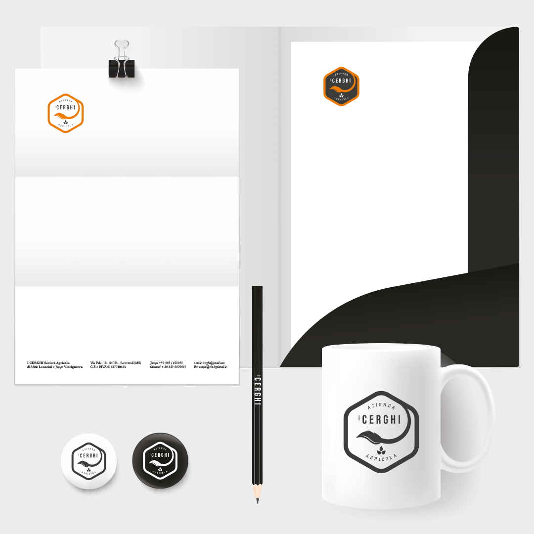 Immagine coordinata i Cerghi con carta intestata, buste, cartellina, gadget e applicazione del logo azienda agricola.