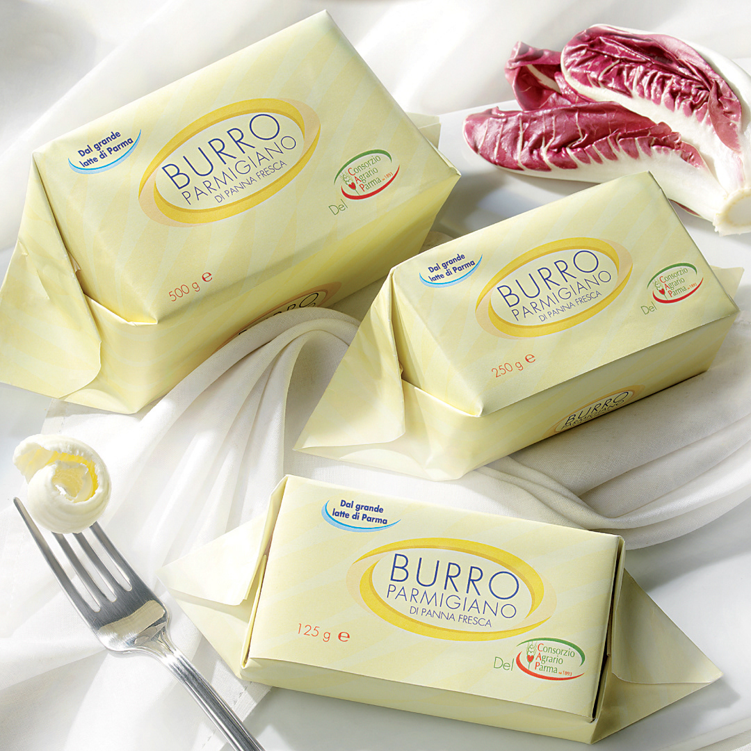 Studio di packaging per Consorzio Agrario Parma – linea Parmigiano Reggiano composta da “Lo Spicchio”, “Le Margherite” sagomate per aperitivo, “Cubetti da cuocere” e “Il Grattugiato” in dosatore salva freschezza. Progetto sviluppato in qualità di direttore creativo all’interno di un’agenzia di comunicazione, con particolare attenzione a valorizzazione del prodotto e differenziazione delle referenze.