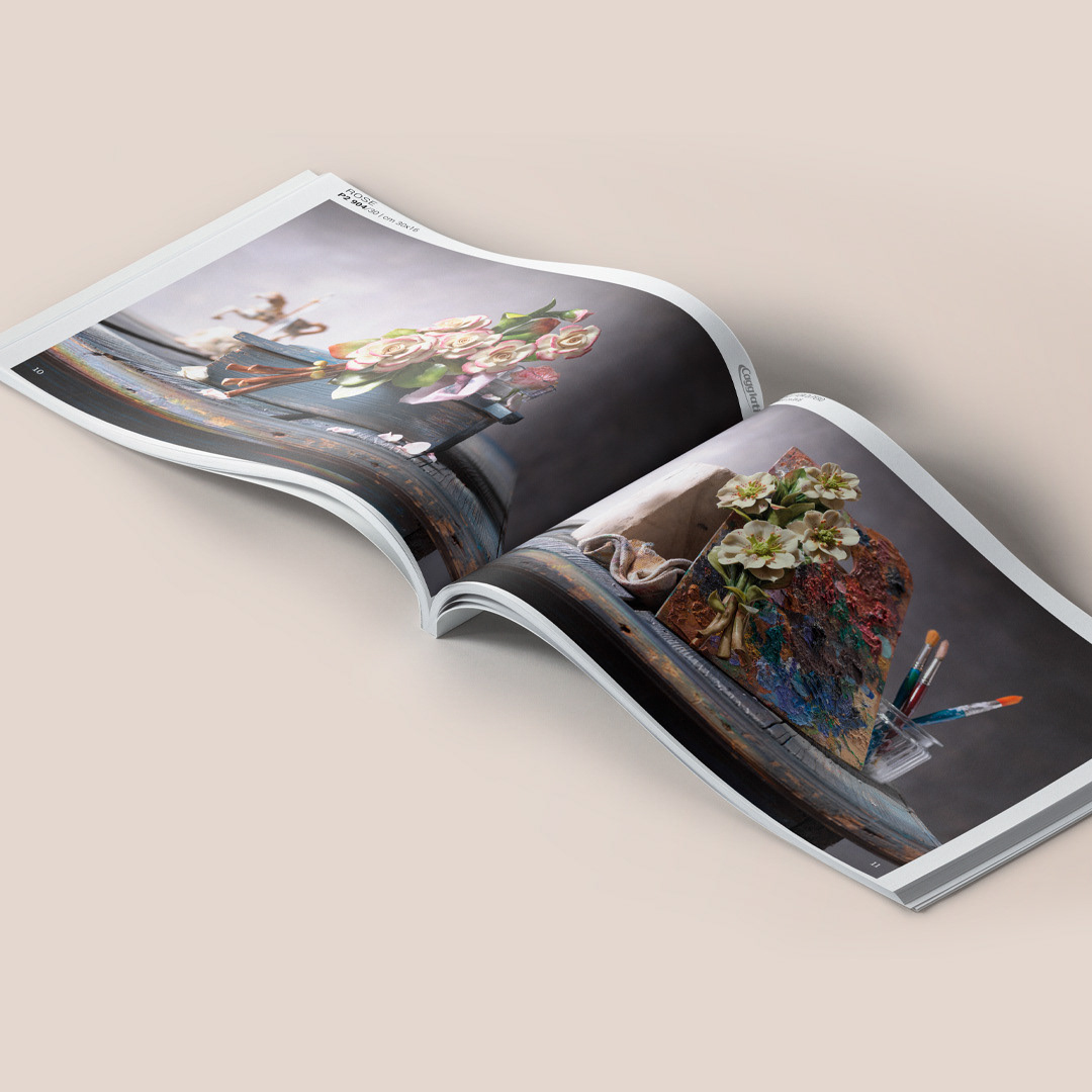 Pagine interne del catalogo Caggiati Motivi Floreali in porcellana Capodimonte per collezione arte funeraria.