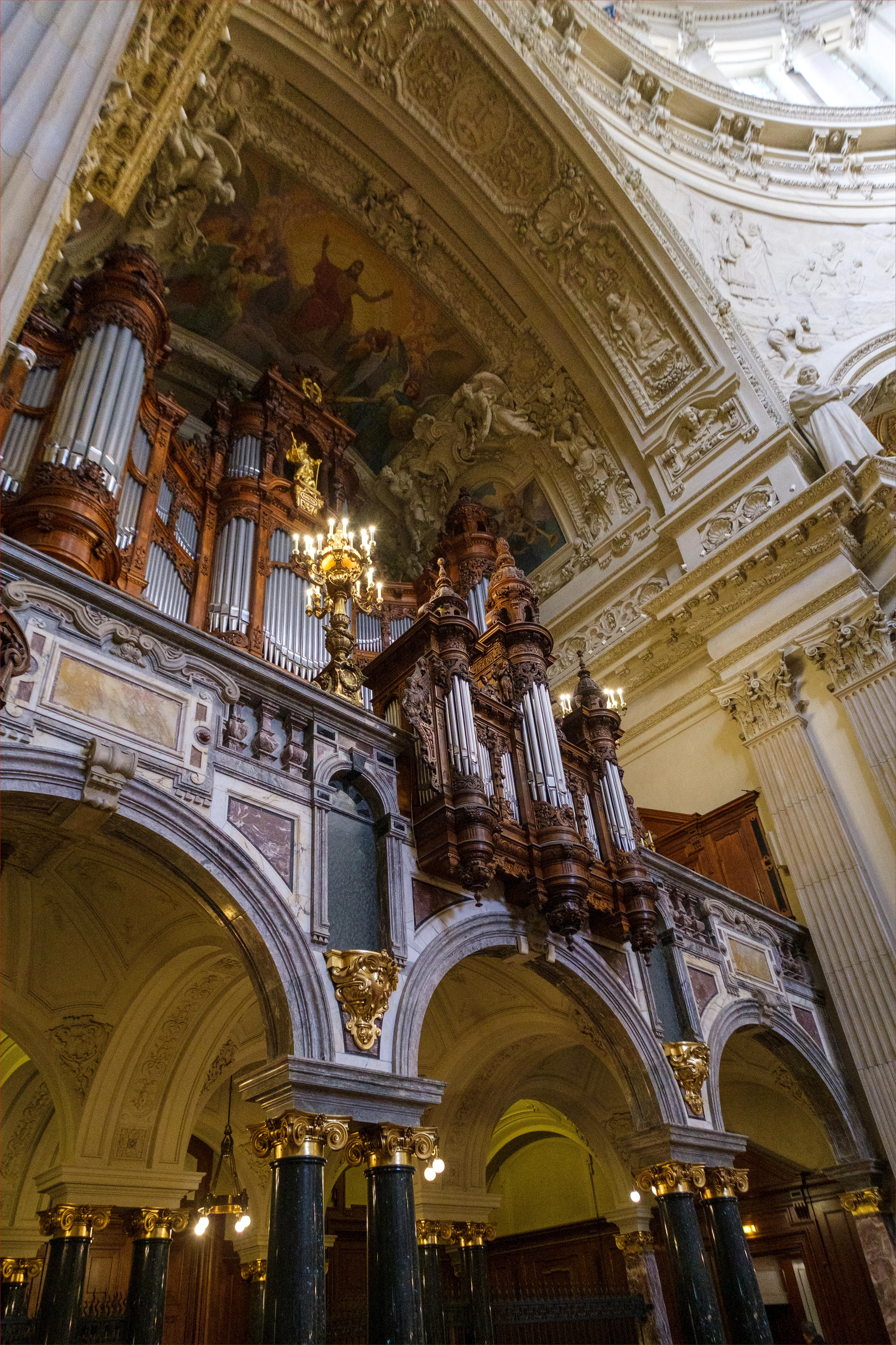 BERLIN DOM