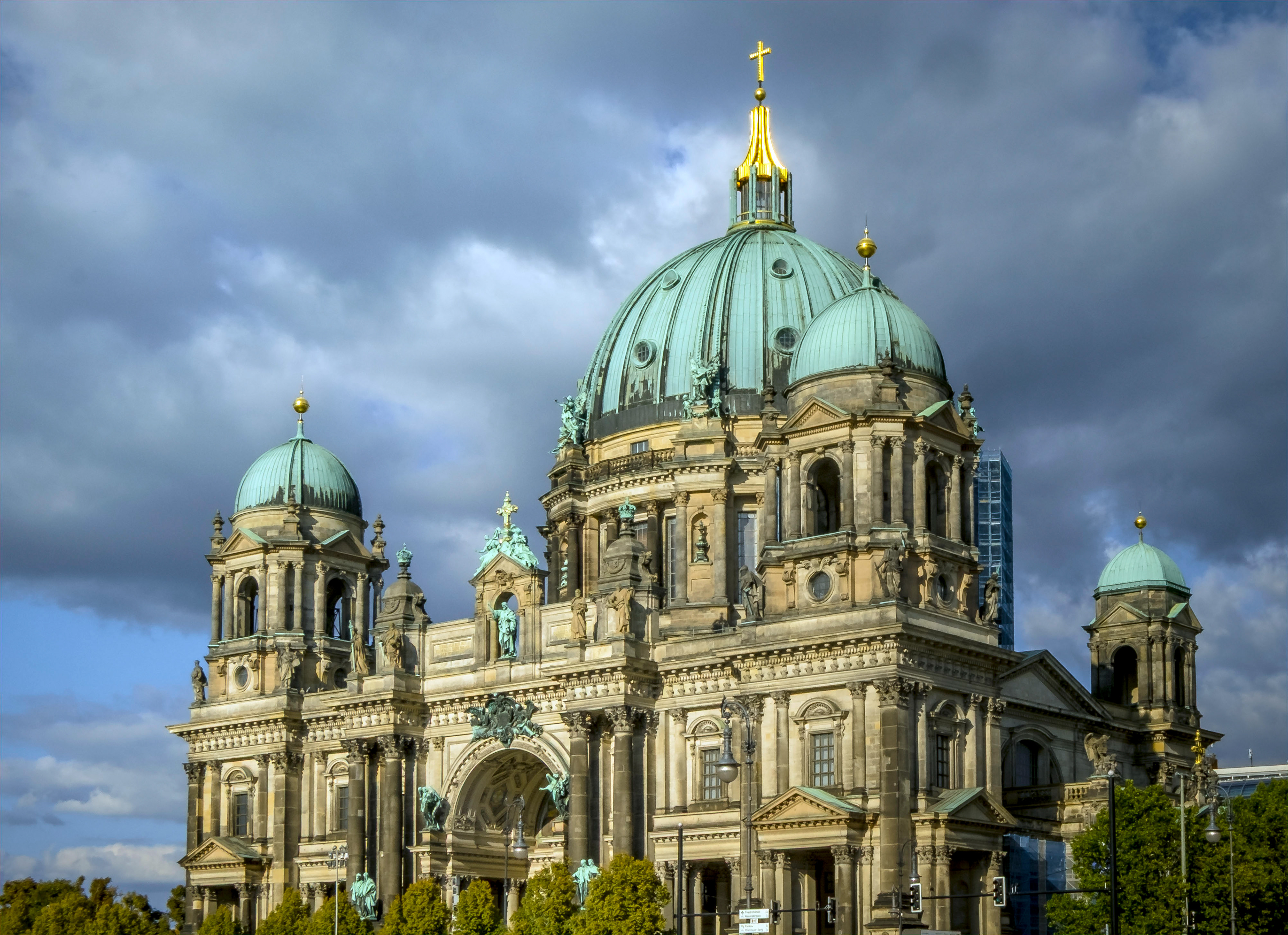 BERLIN DOM