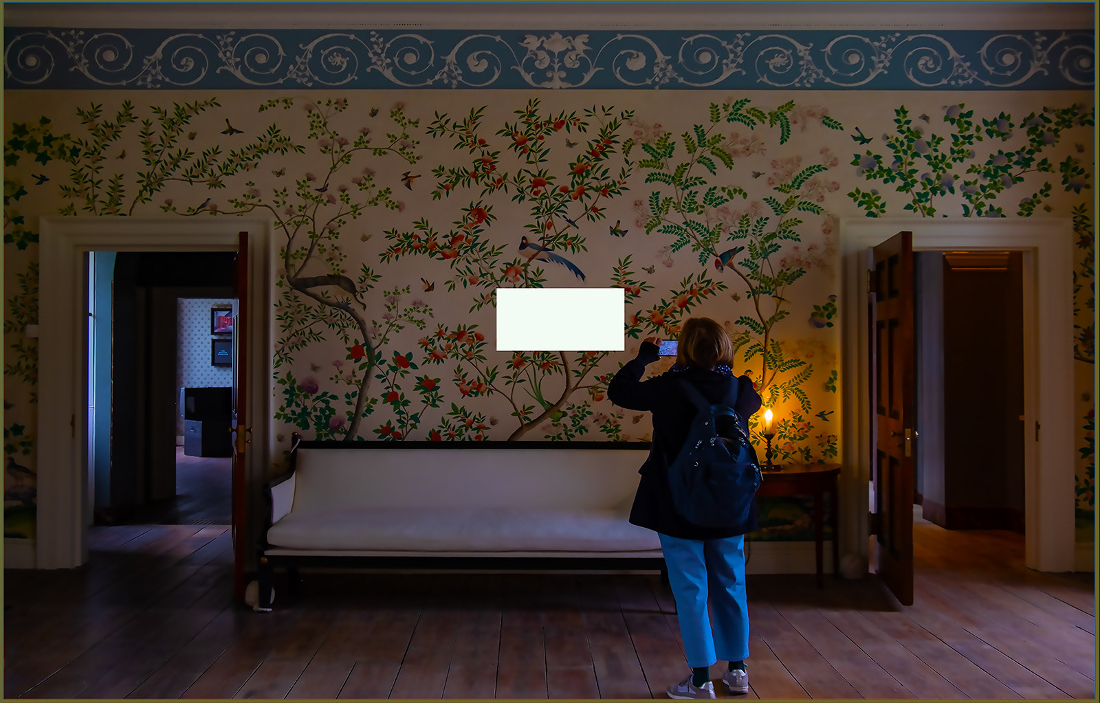 The Wallpaper Thief 