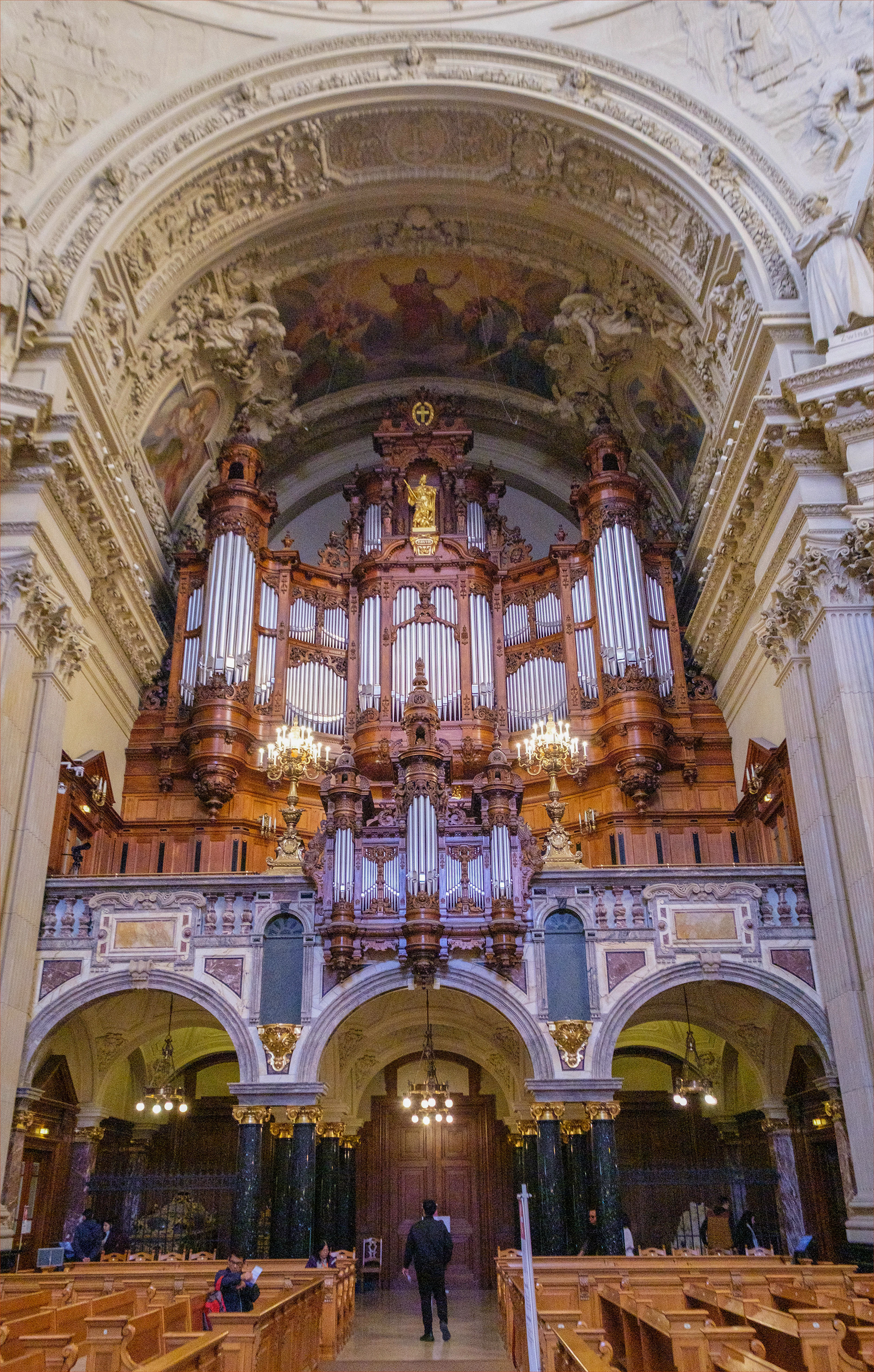 BERLIN DOM