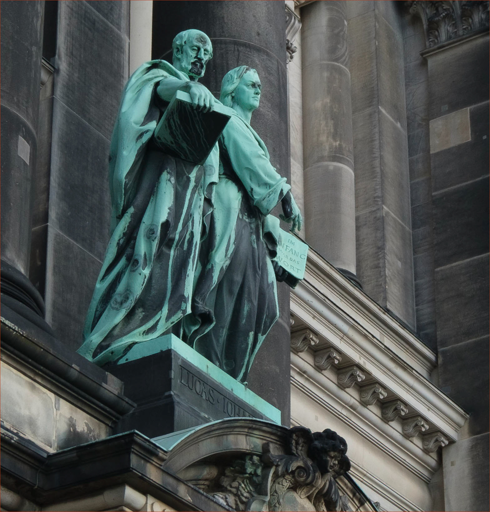 BERLIN DOM