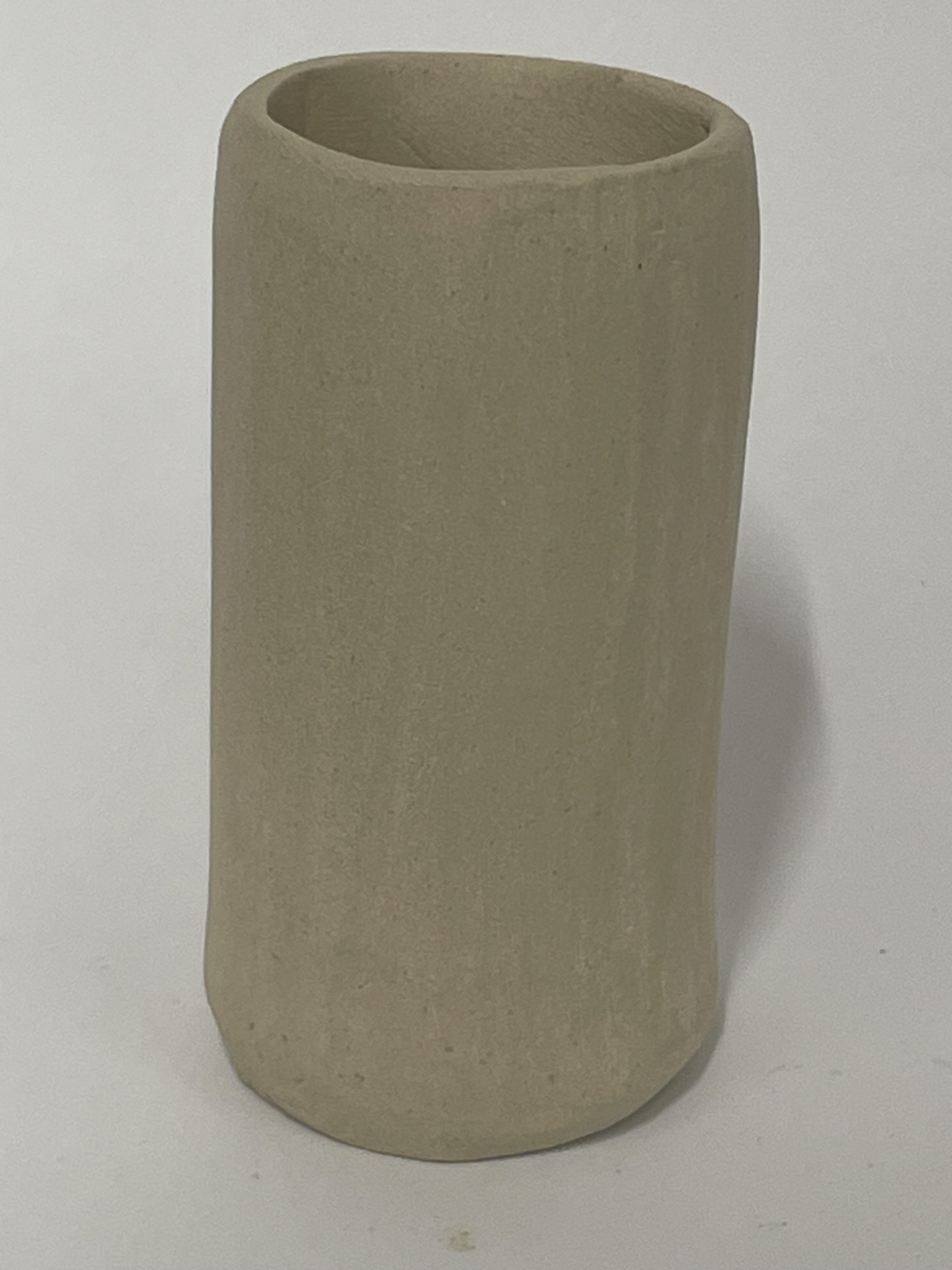 I got so far with this project before I realised I should have one pot devoid of any texture or glaze.