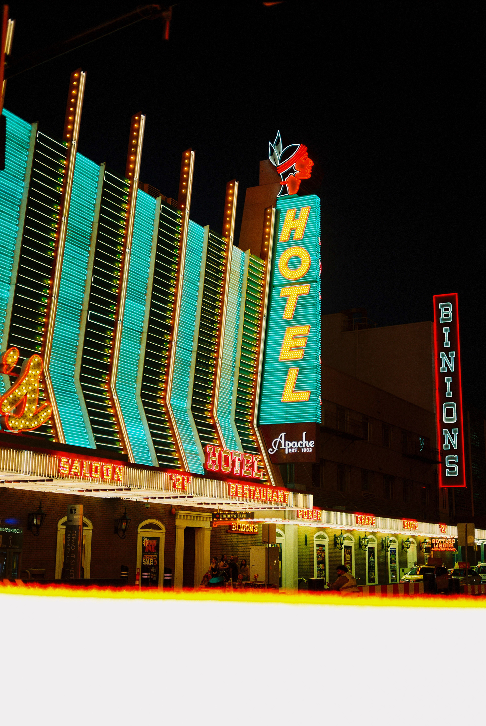 Binon's Hotel