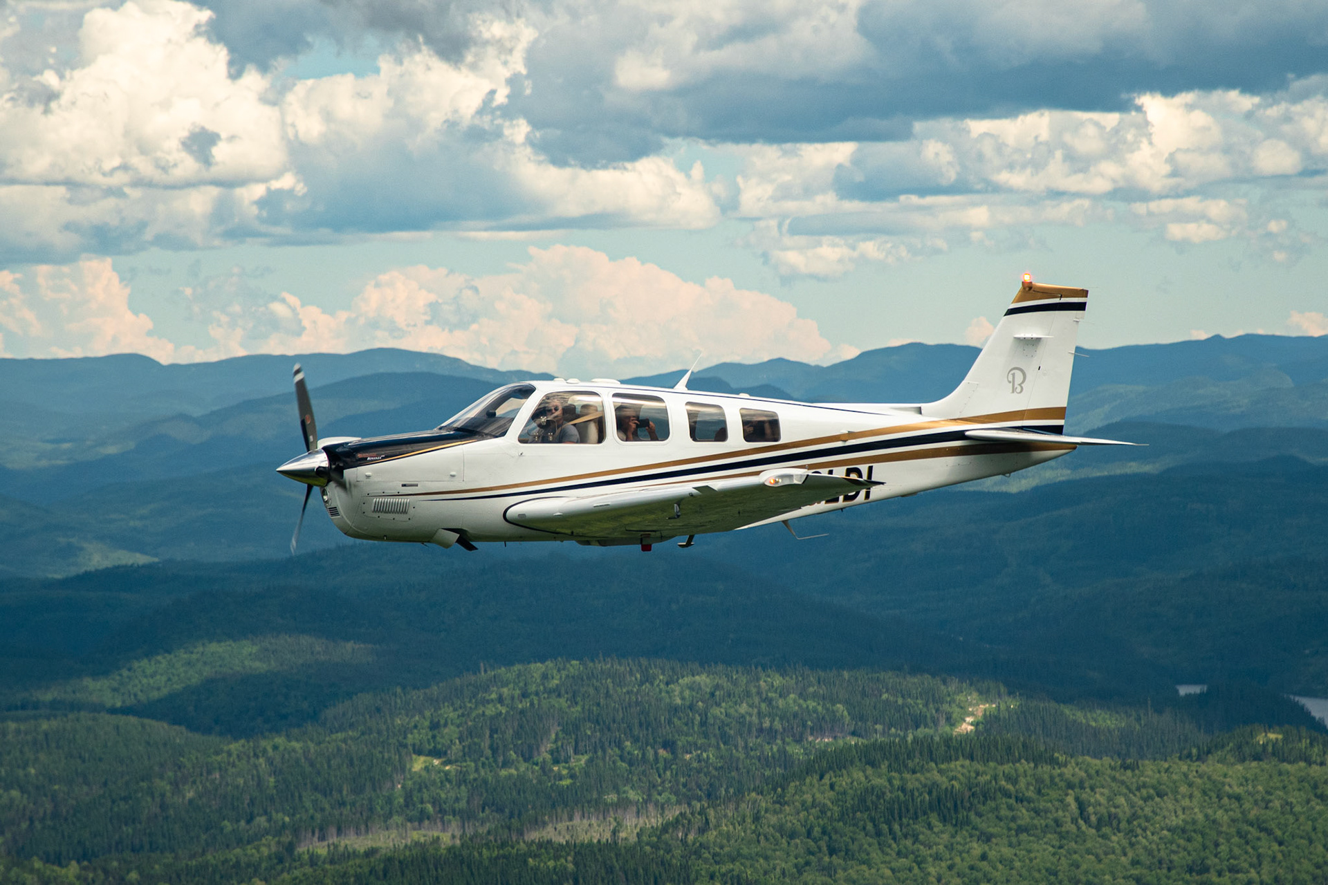 Bonanza G36 C-GLDI - Saguenay