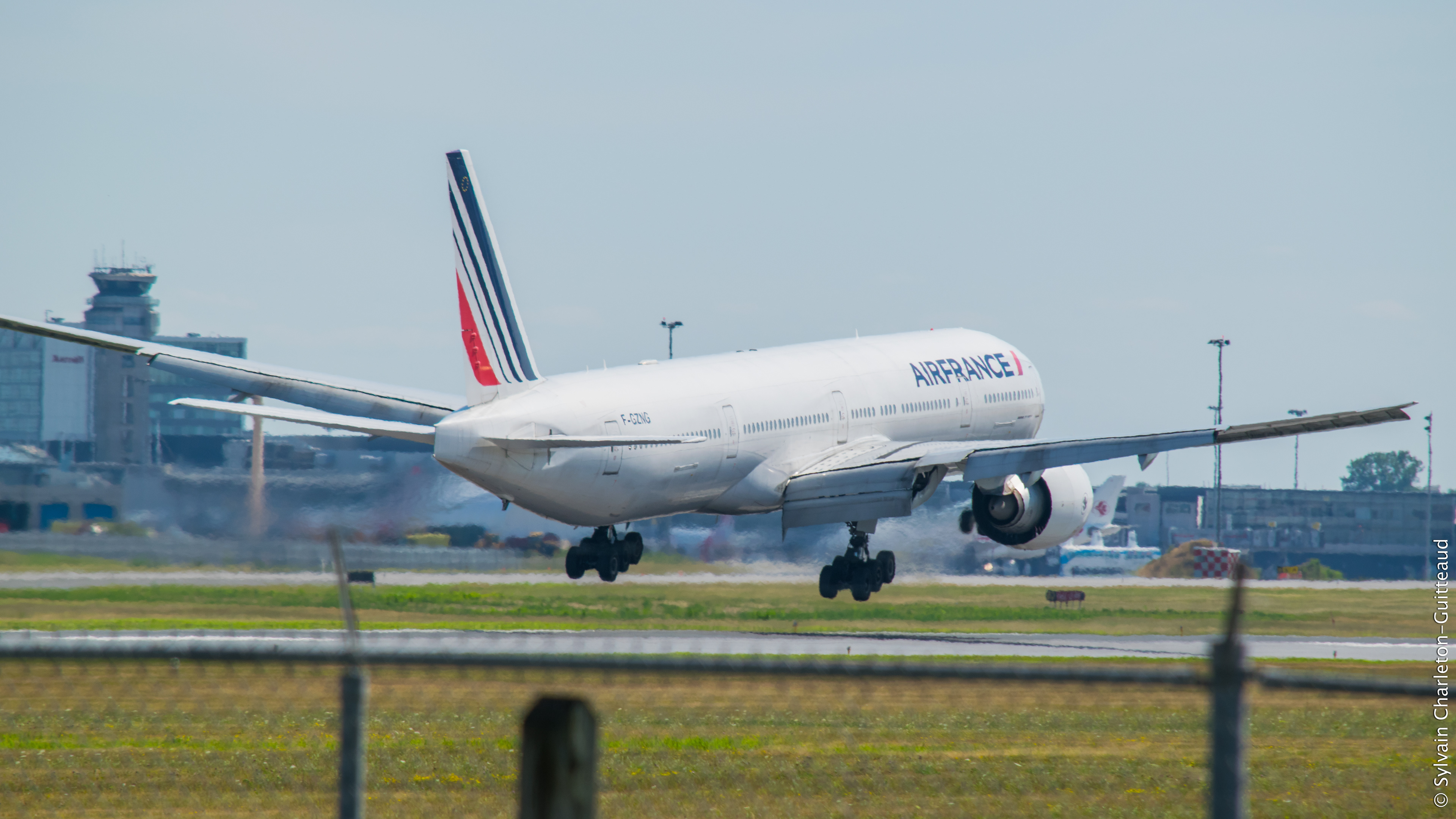 Boeing 777-300(ER) Air France - YUL (Montreal)
