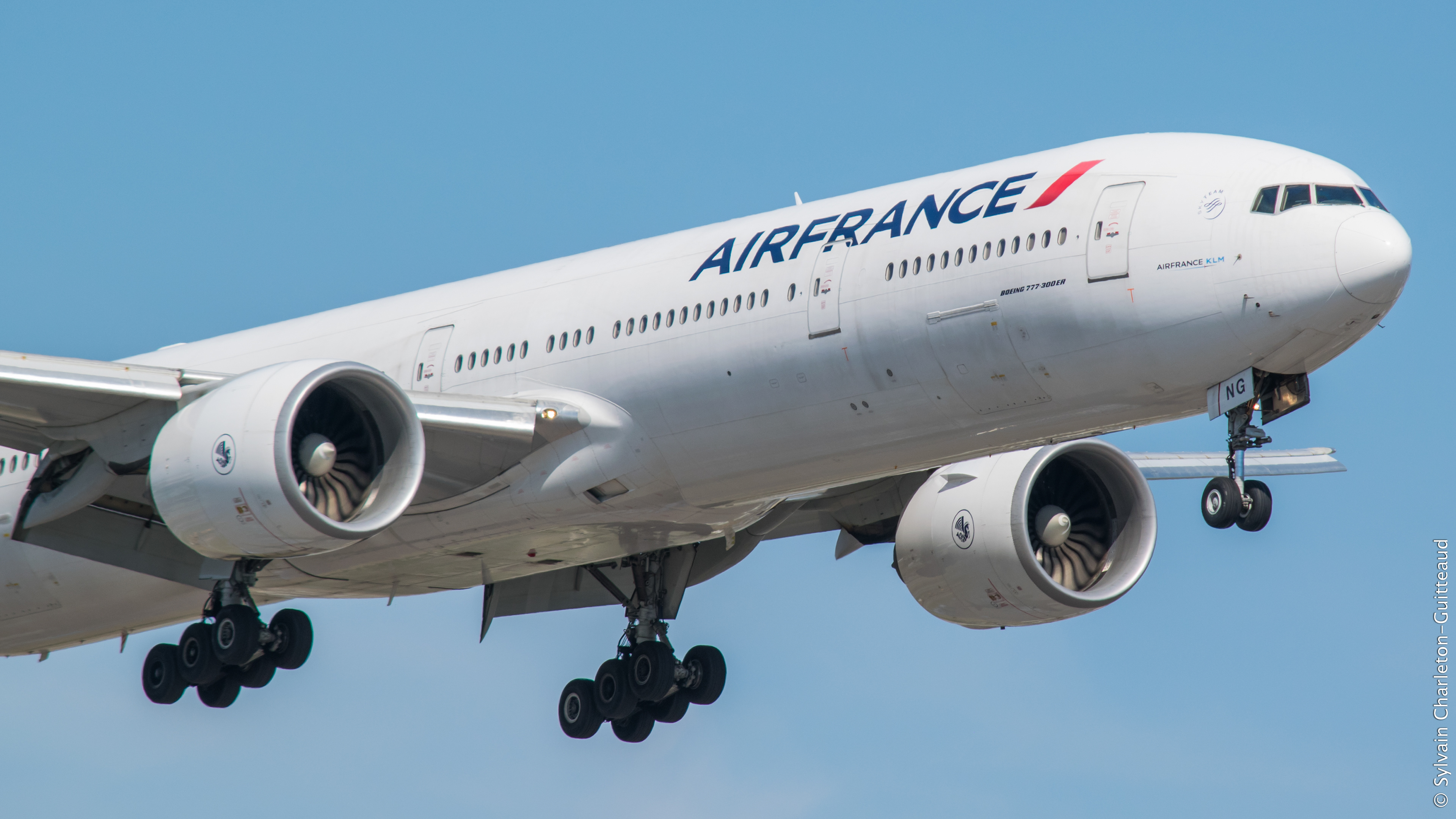 Boeing 777-300(ER) Air France - YUL (Montreal)