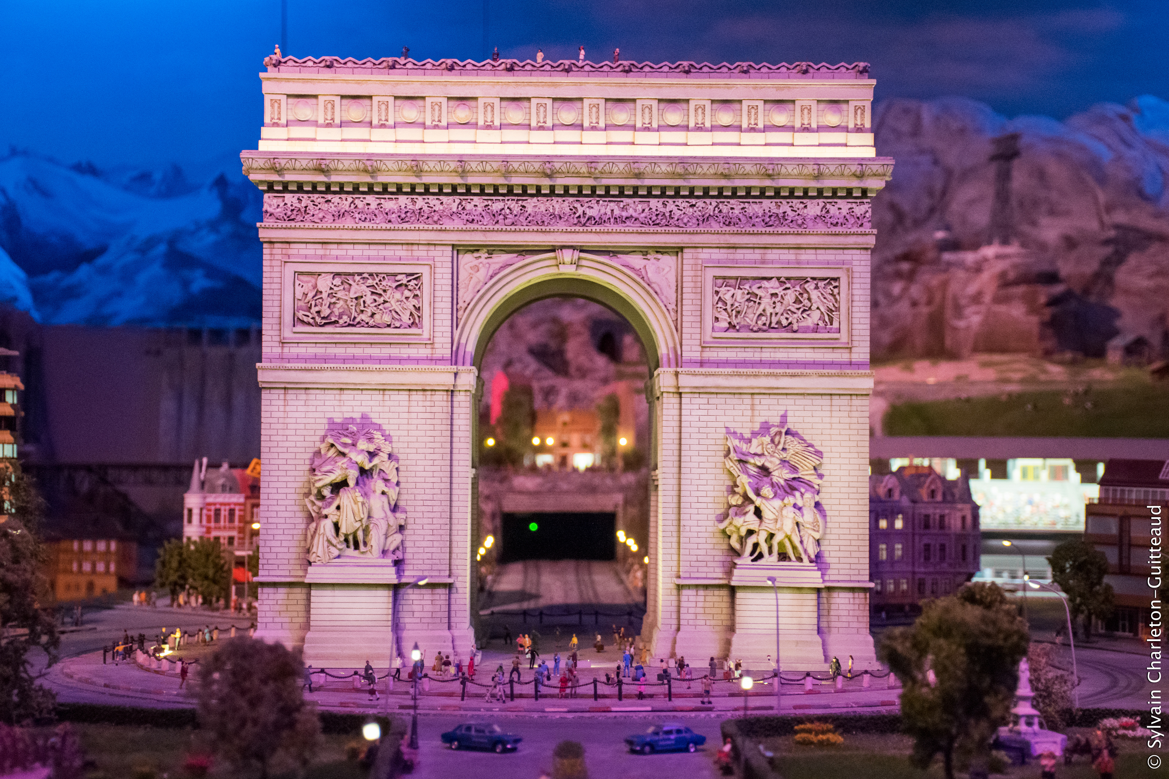 Gulliver's Gate