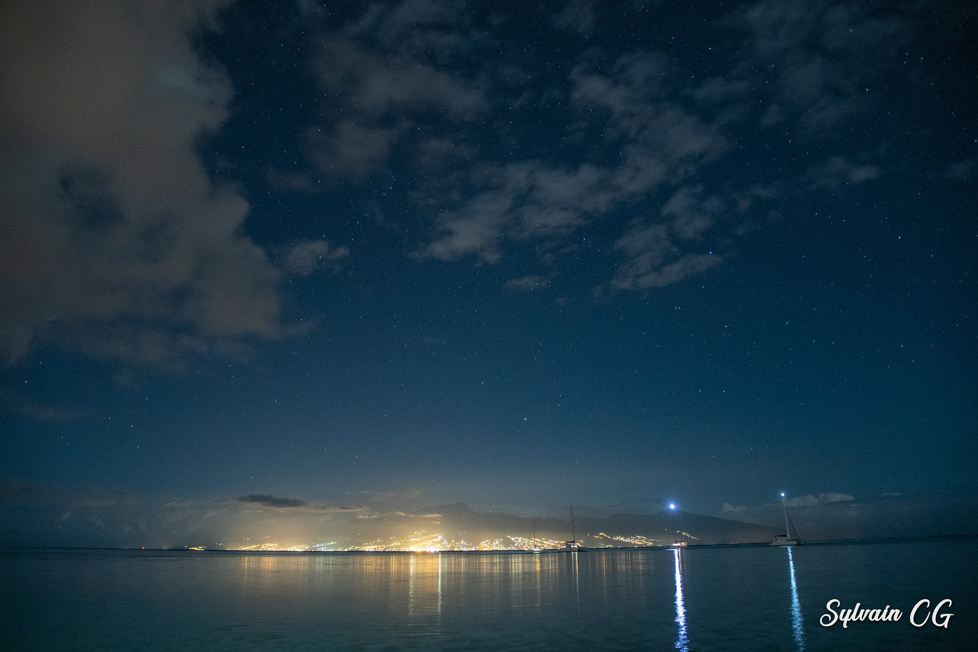 Tahiti - From Mo'orea