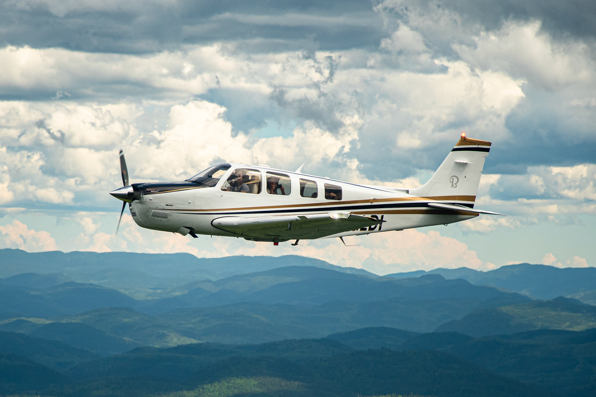 Bonanza G36 C-GLDI - Saguenay