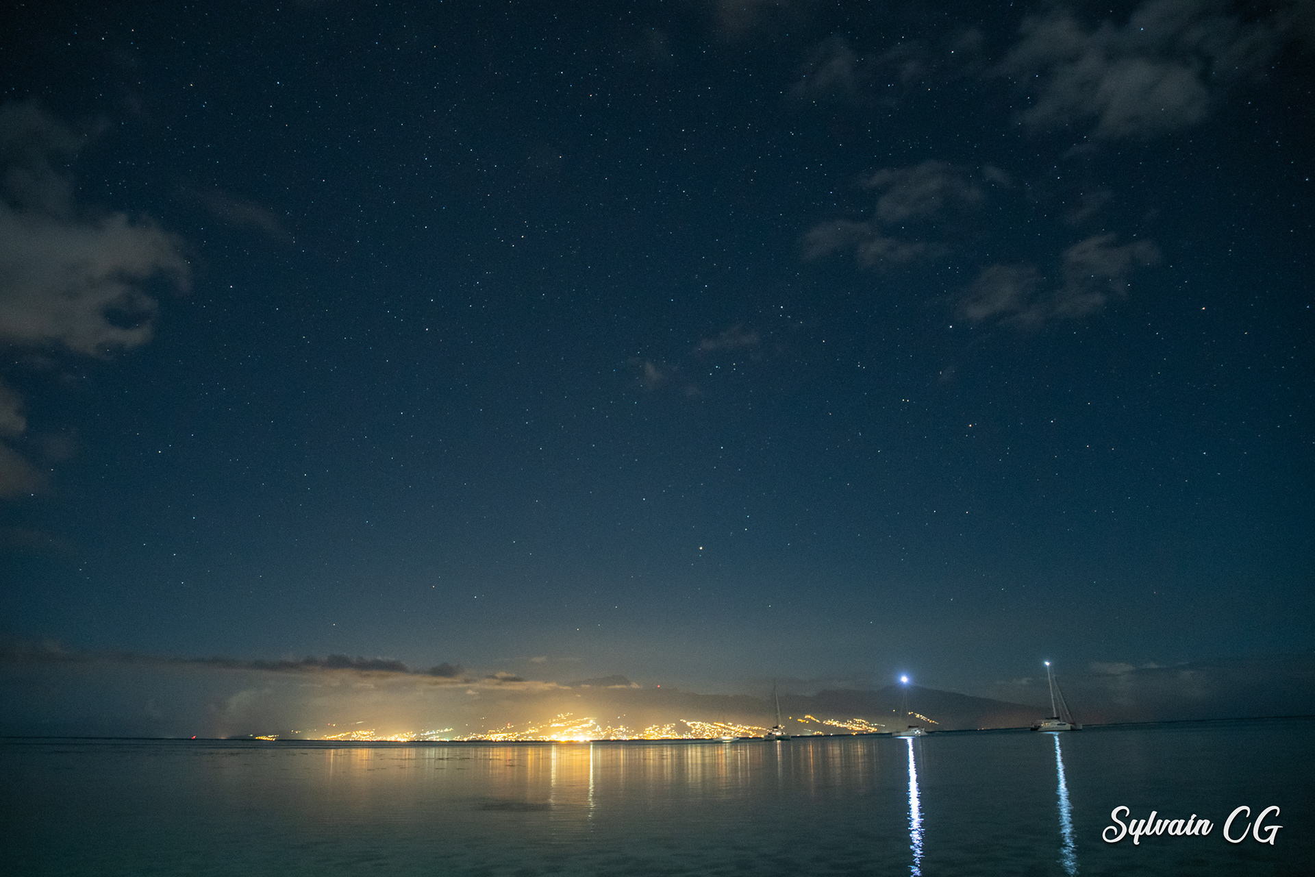 Tahiti - From Mo'orea