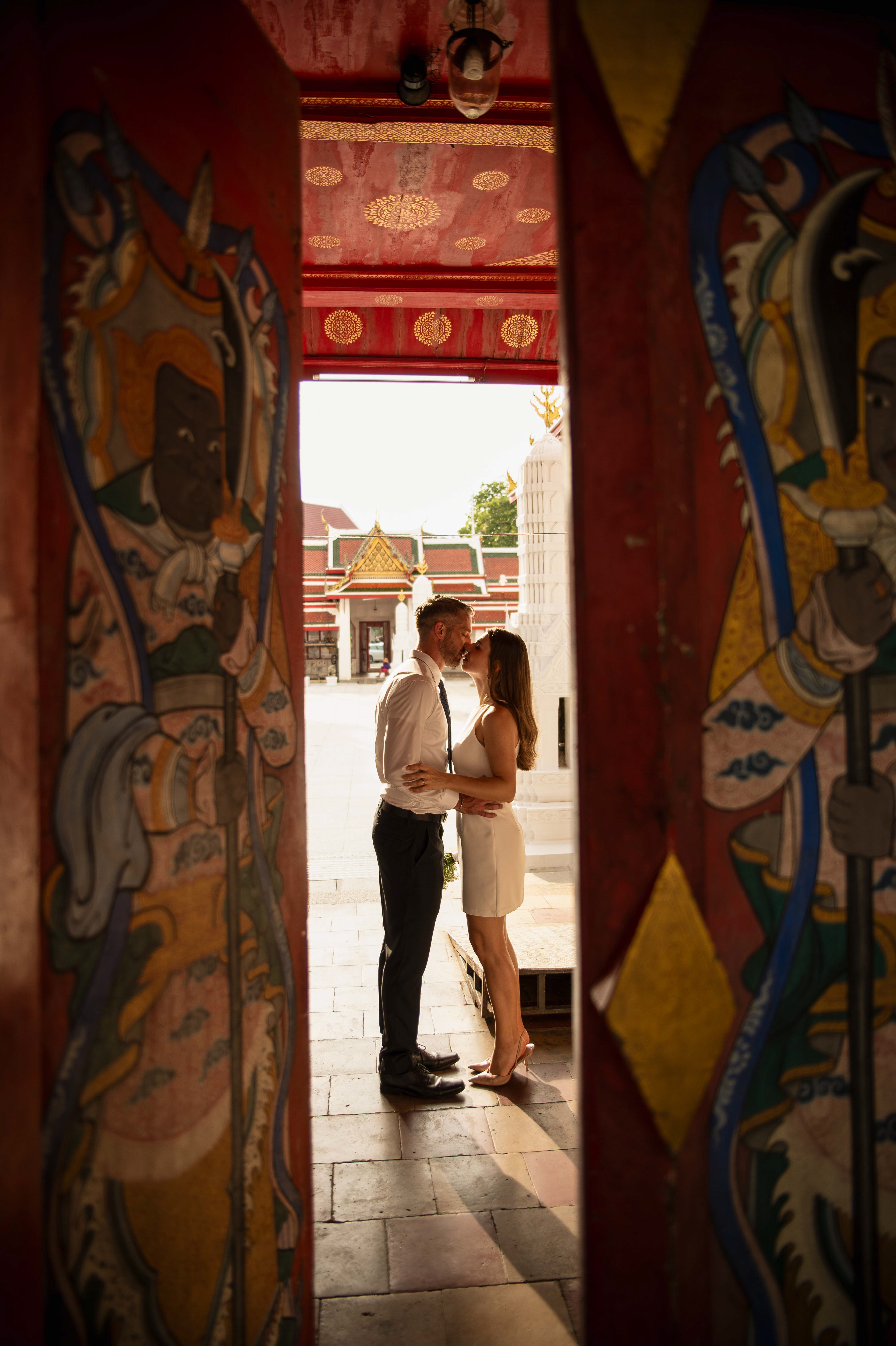 couple session at china town, inside the temple
