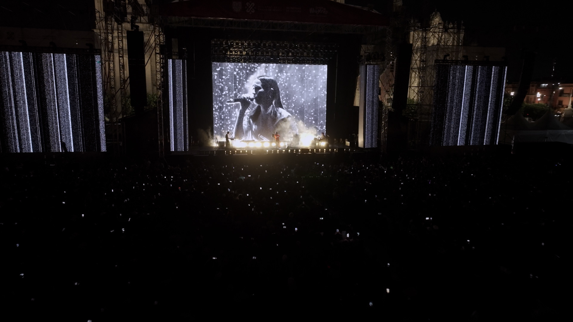 Julieta Venegas - El Zocalo, CDMX