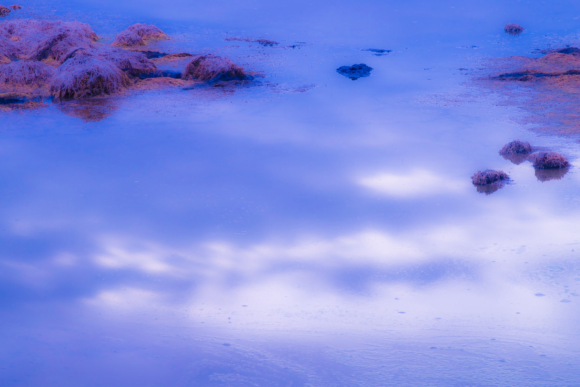 Reflecion of clouds with mud