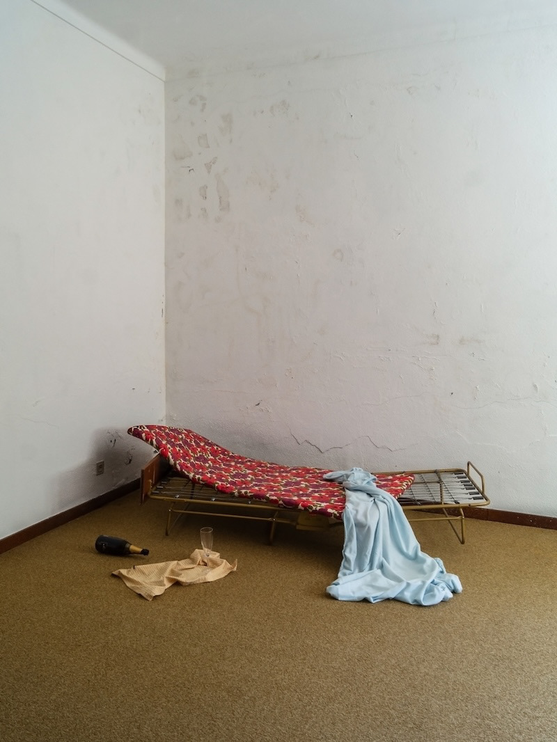 caviar pop (2024); 80 x 60 cm