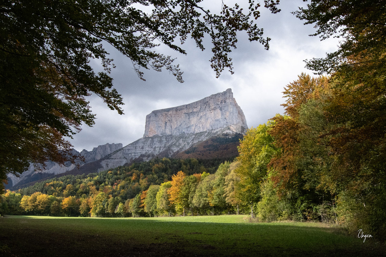 Le Mont Aiguille en Automne