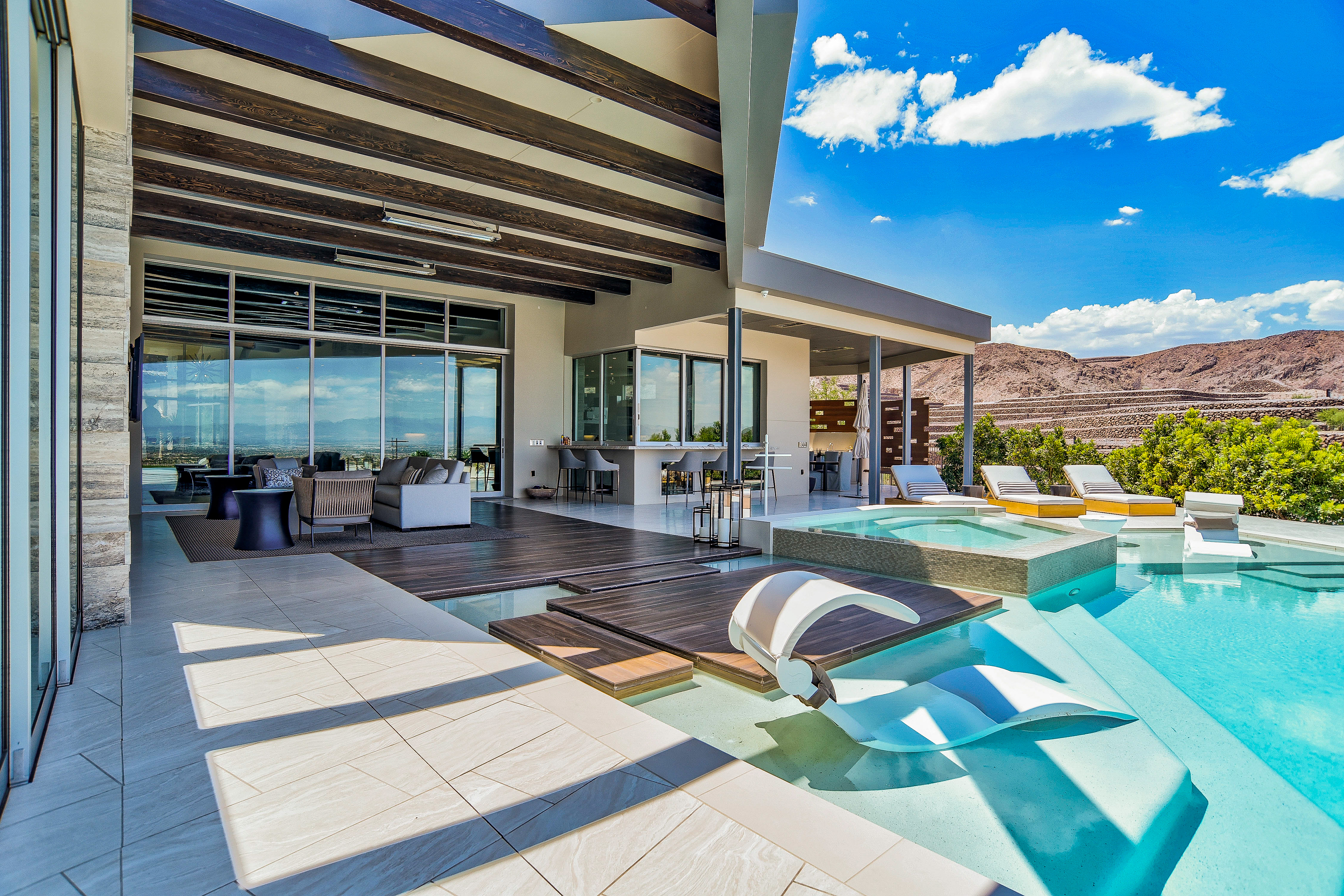 Best Real Estate Photographer Lexington Ky - Davron Bowman (portfolio work captured in Las Vegas Nevada)