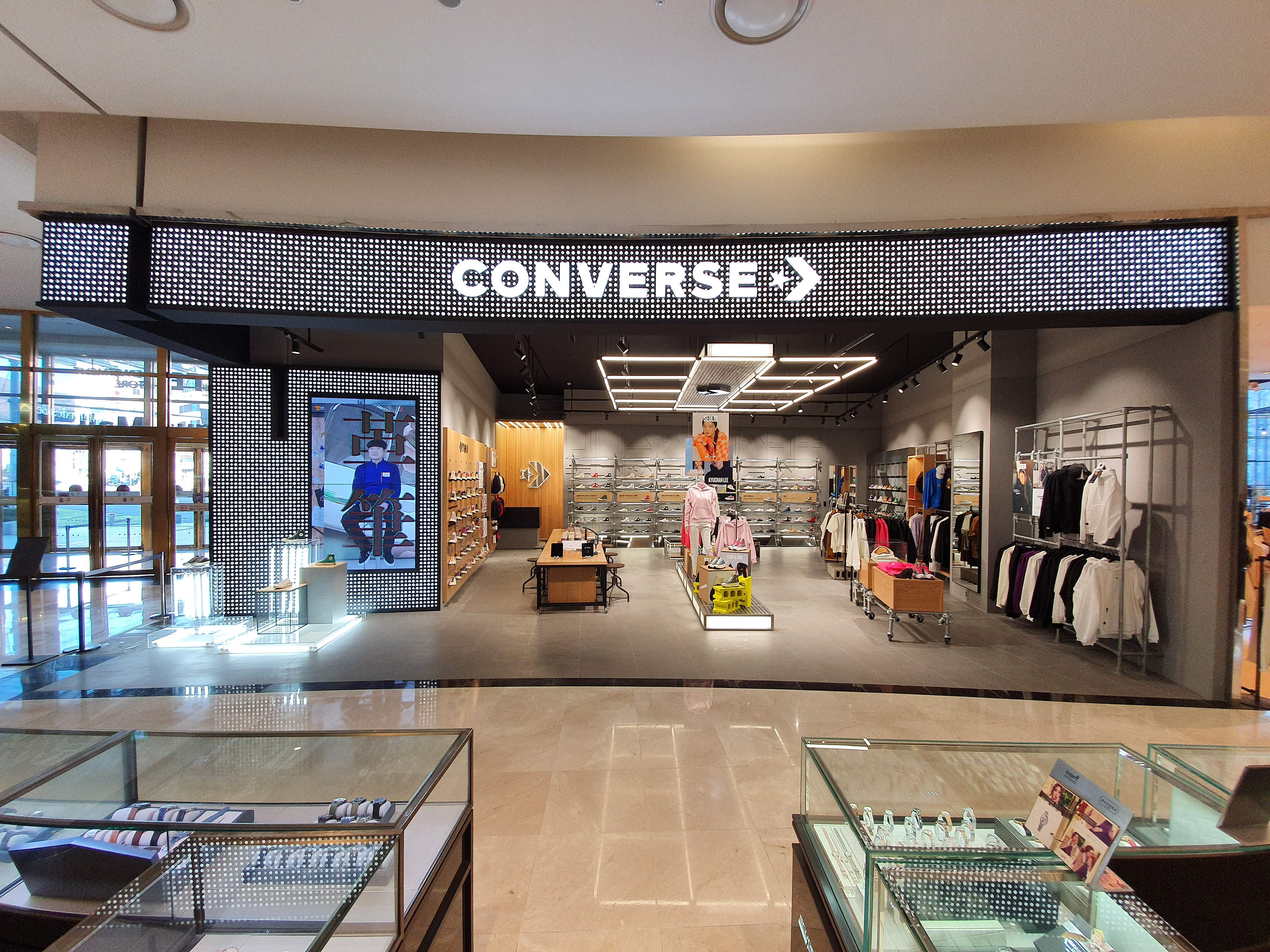 CONVERSE BUSAN GWANGBOK-RO