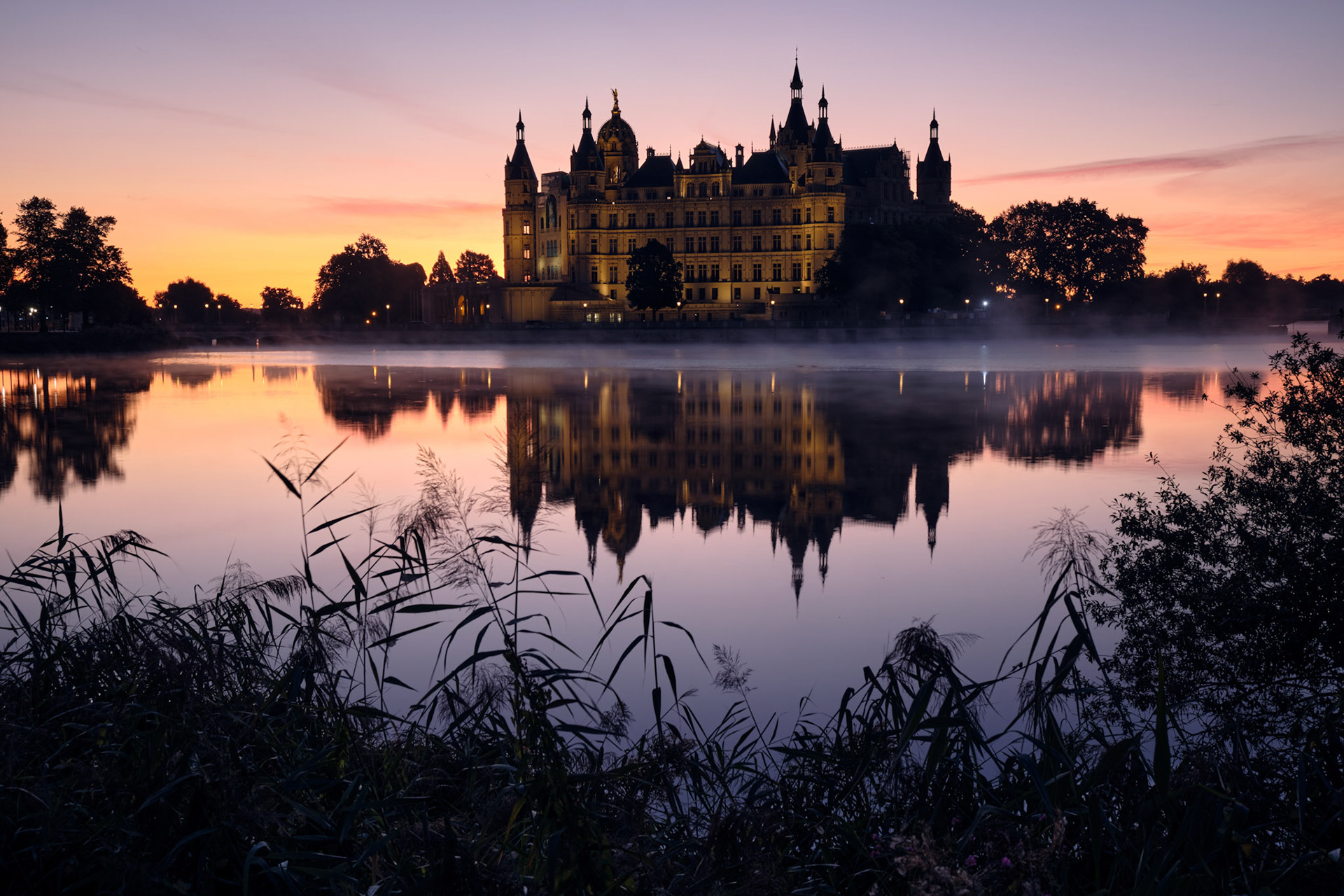 "it is the spectator, and not life, that art really mirrors." - oscar wild