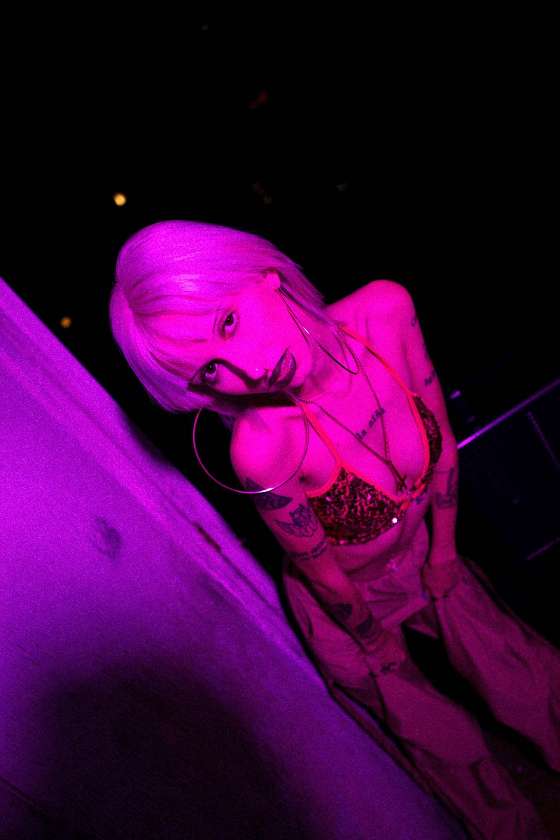 METRIKA - METRICAZF - MADRE FUNDADORA - LOS TRENES EN LOS QUE LLORÉ - AL GIMNASIO EN TACONES