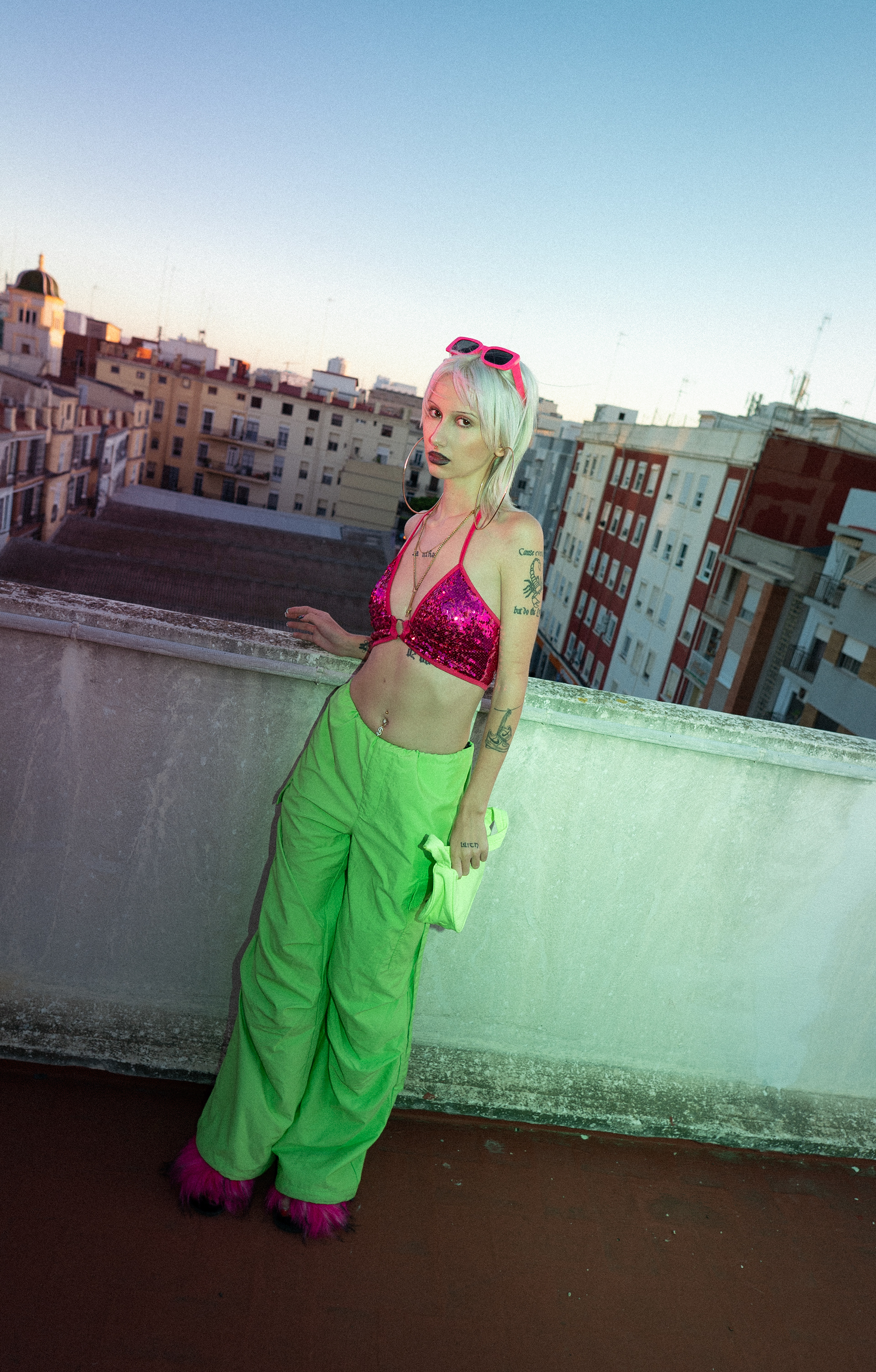 METRIKA - METRICAZF - MADRE FUNDADORA - LOS TRENES EN LOS QUE LLORÉ - AL GIMNASIO EN TACONES