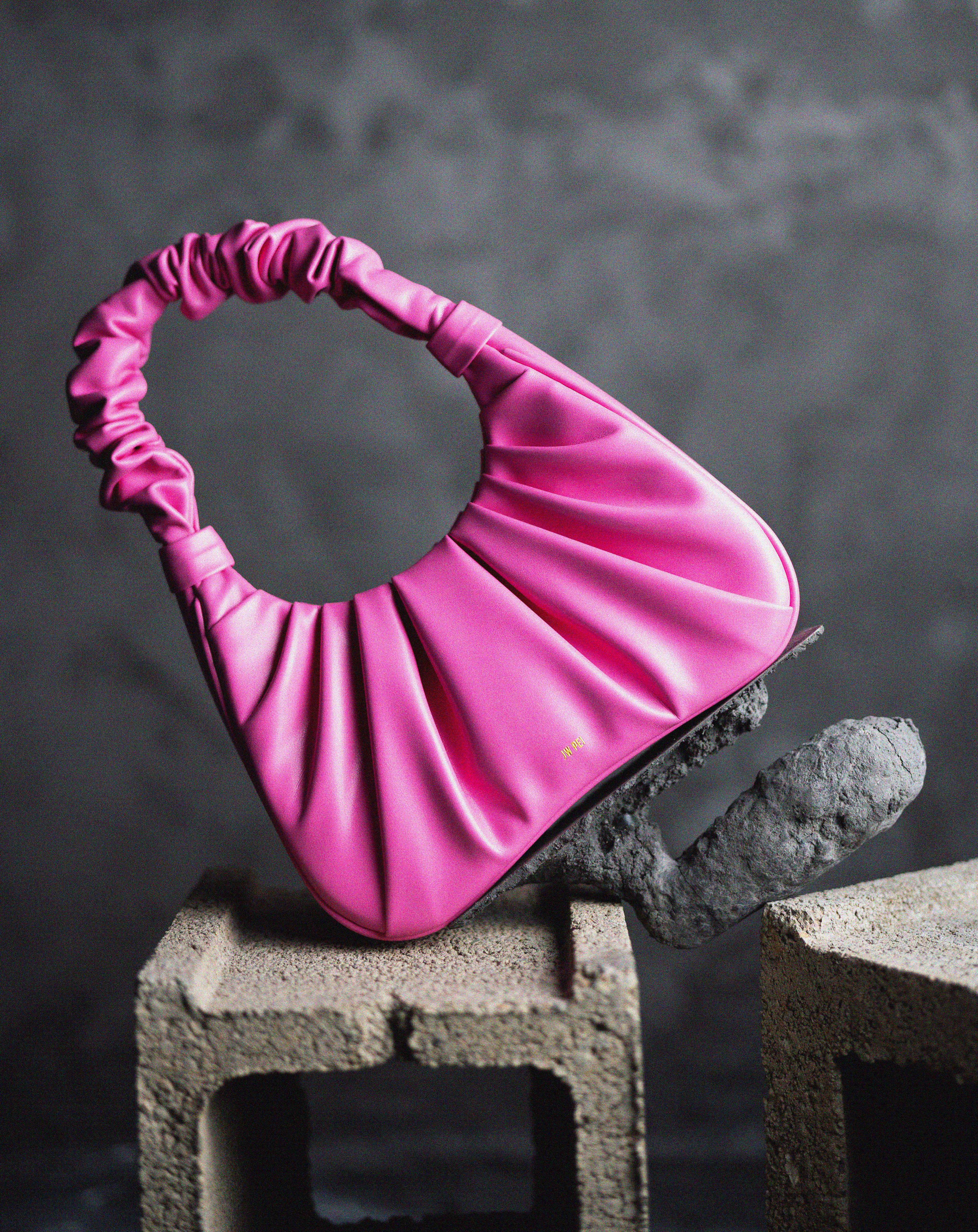 FOTOGRAFIA DE PRODUCTO Y MODA EN VALENCIA jwpei Gabbi Ruched Hobo bag