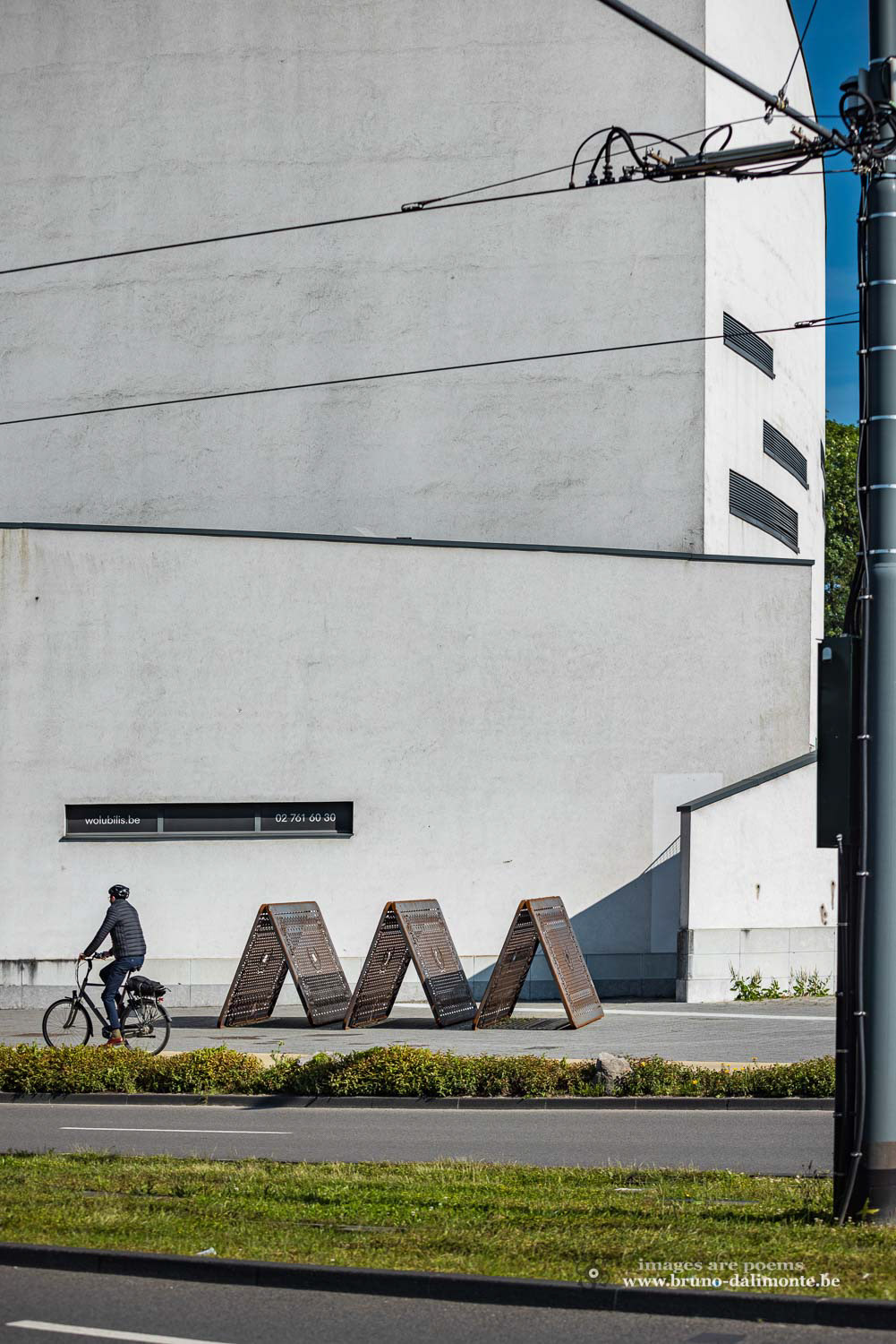 Niko Van Stichel et Lut Vandebos   "Give a shelter"