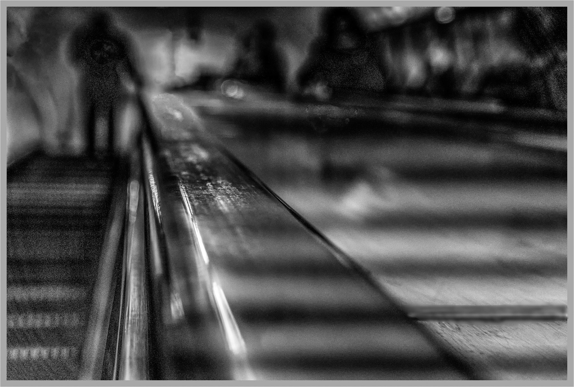 Invisible commuters