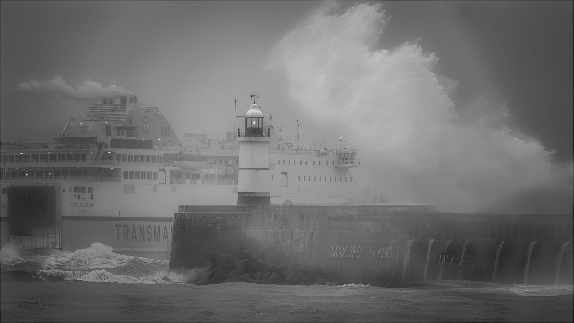 Newhaven to Dieppe Ferry passing the lighthouse