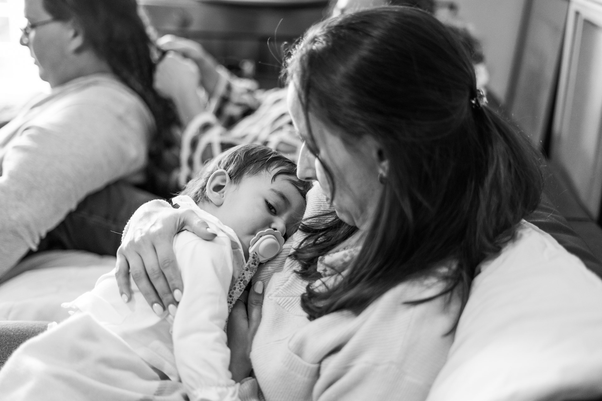 fotografia Santarém bebé com mãe colo