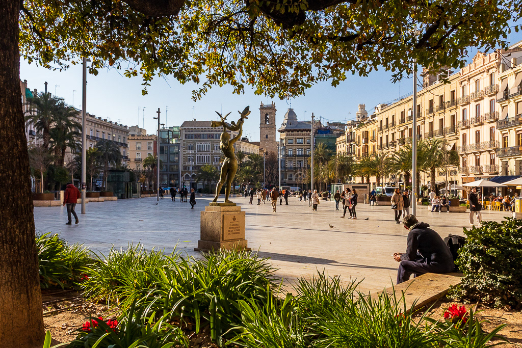 Kathedraal La Seu, Plaza de La Reina