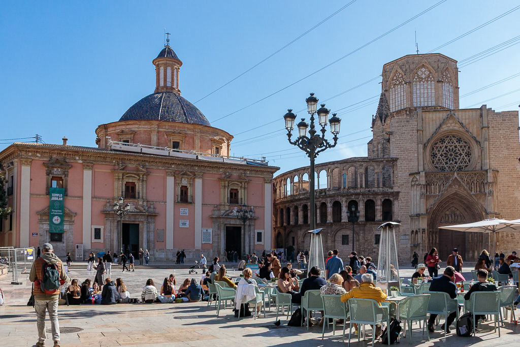 Kathedraal La Seu, Plaza De la Virgen