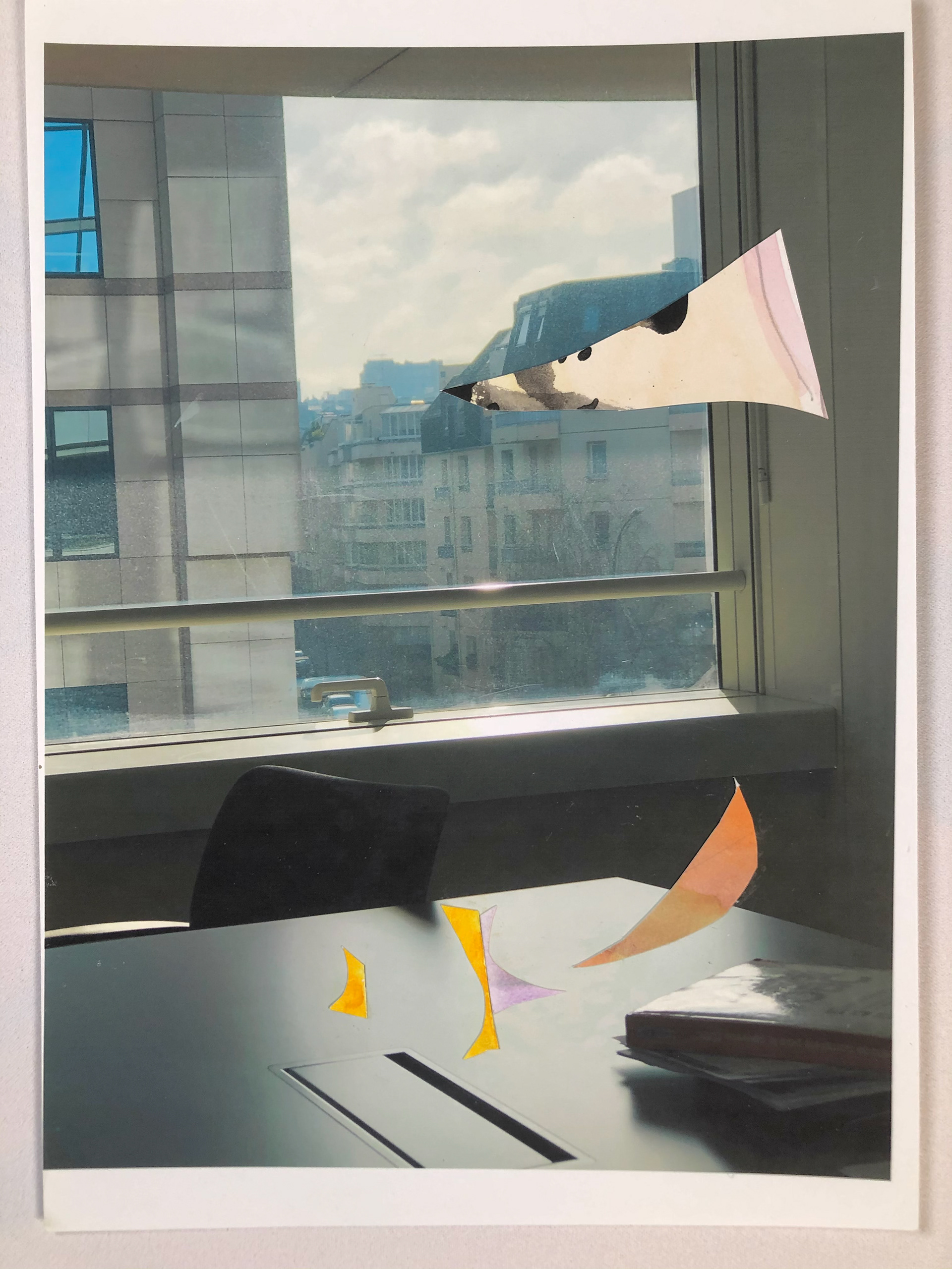 Oranges on windowsill, Gouache and inkjet, 29 x 20,5 cm, 2022 (150 euros)