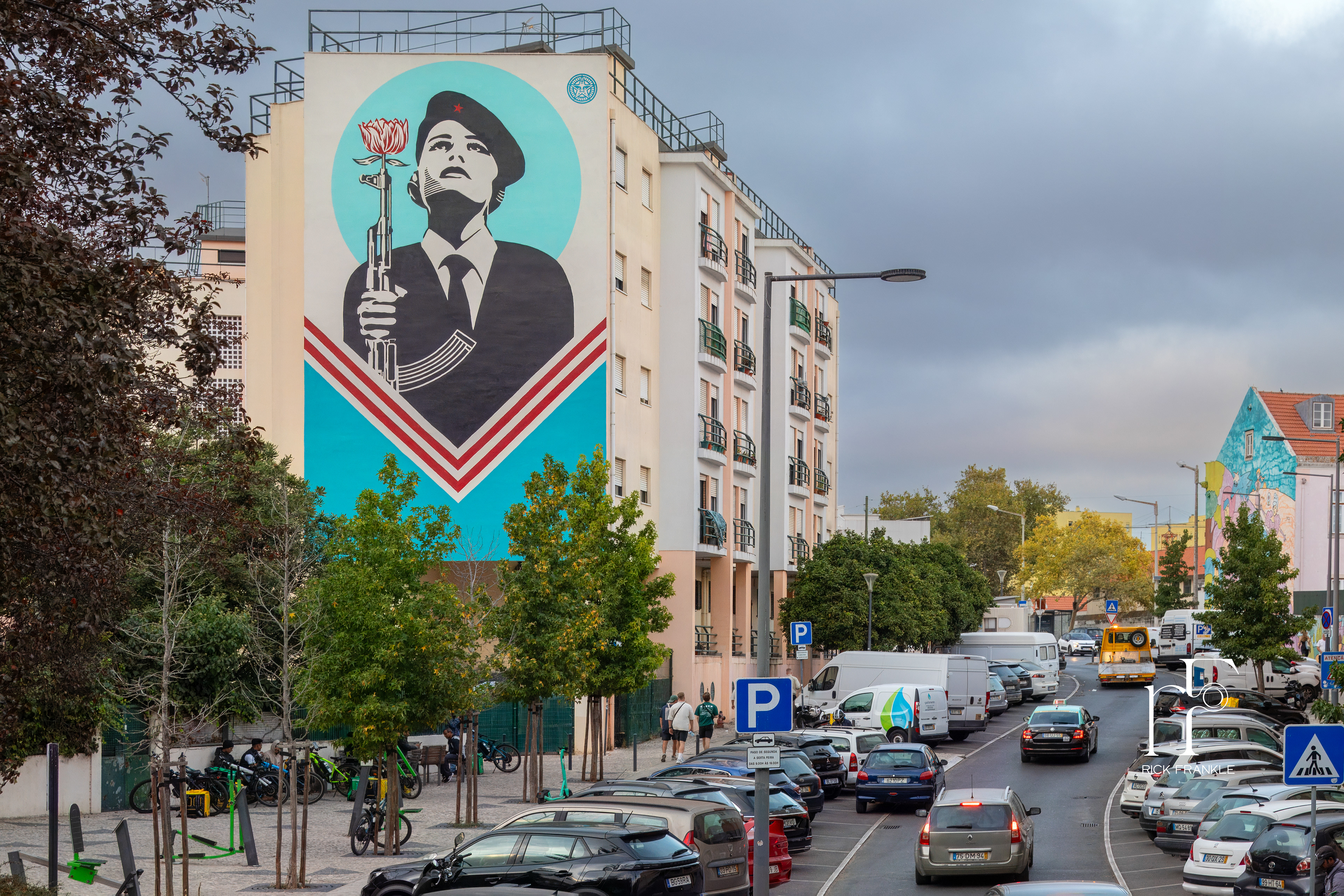 25 APRIL STREET ART
