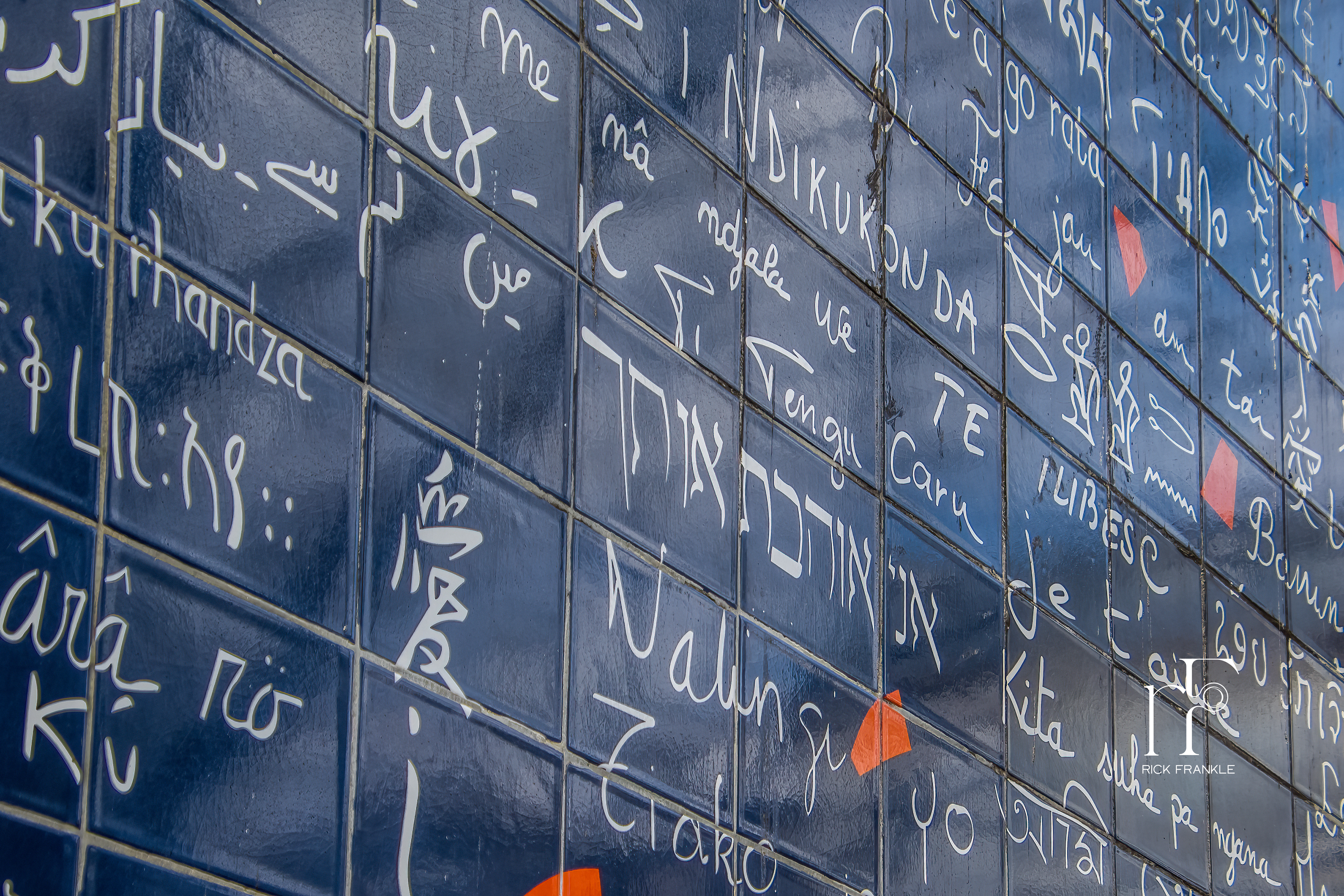 WALL OF LOVE [MONTMARTRE]