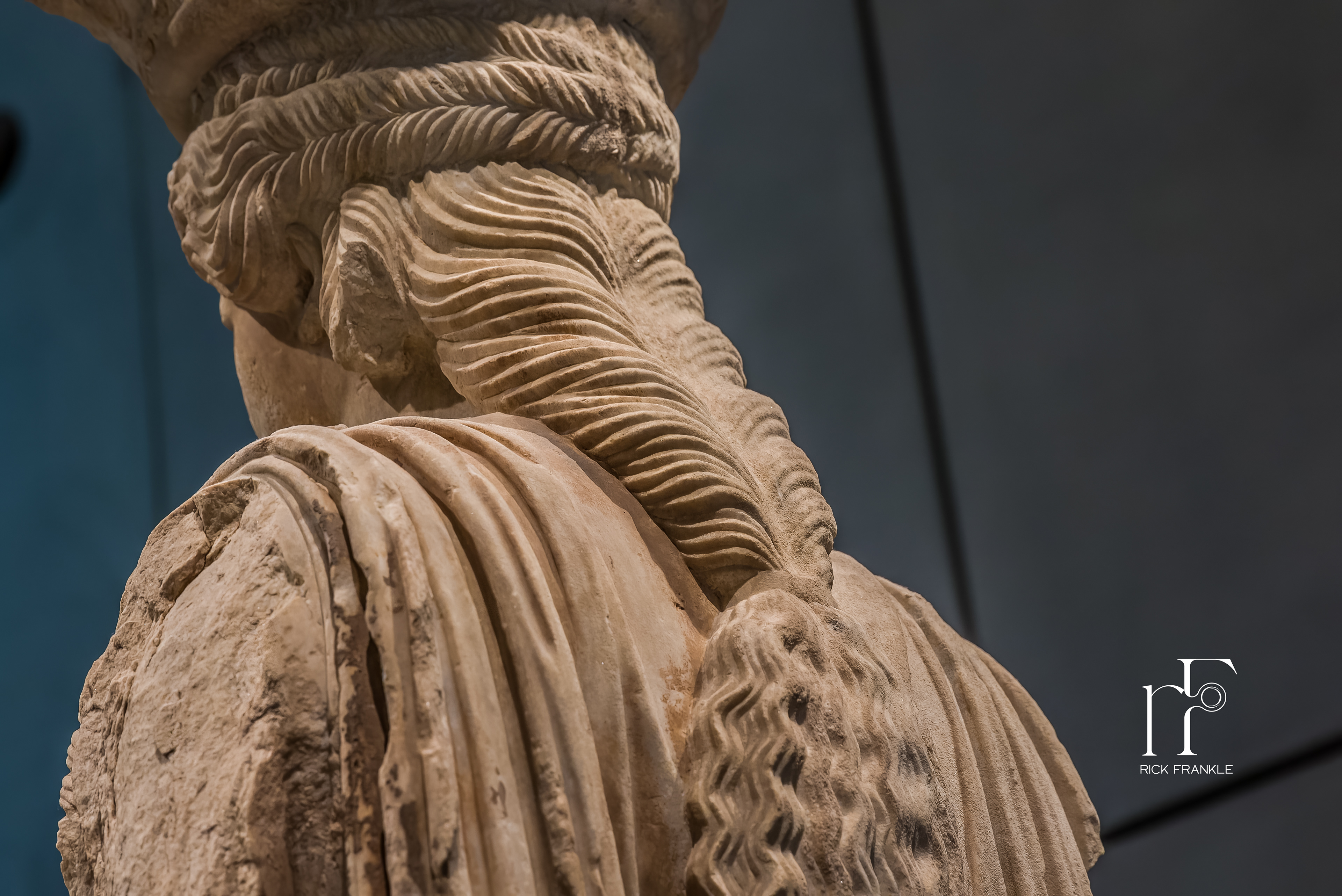 ACROPOLIS MUSEUM BRAIDS ON CARYATIDS [ATHENS]