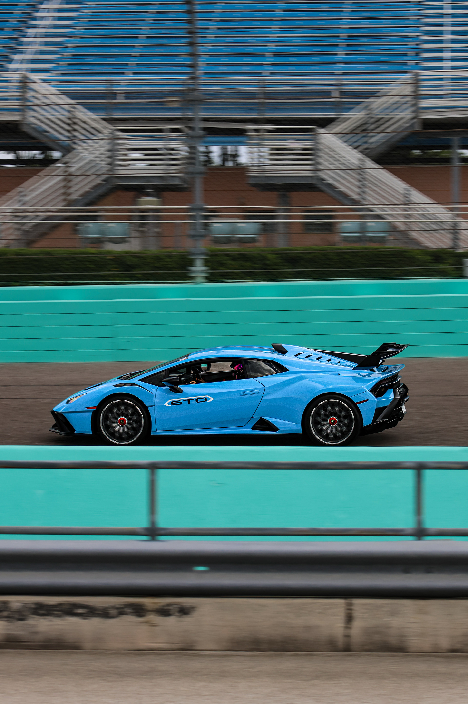 Lamborghini Huracan STO