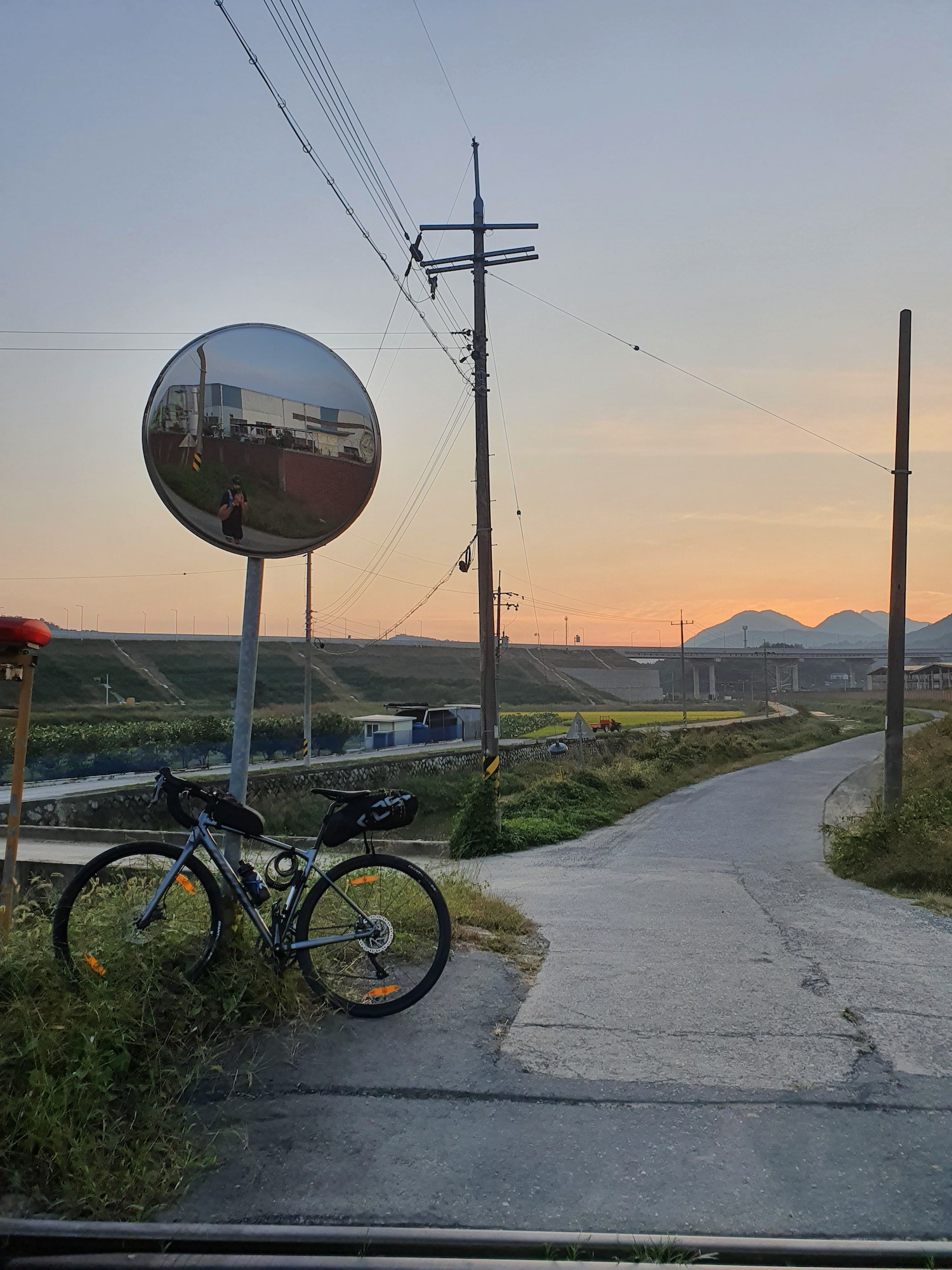 A perfect ending to this journey. Sunset on the outskirts of Changwon, around 30mins before I would finally reach my destination.