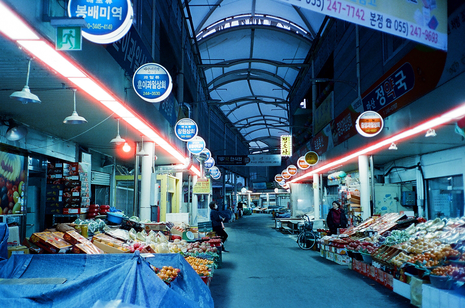 Stuart Hendricks || Street. Travel. Aerials. Asia - CINESTILL 800T REVIEW