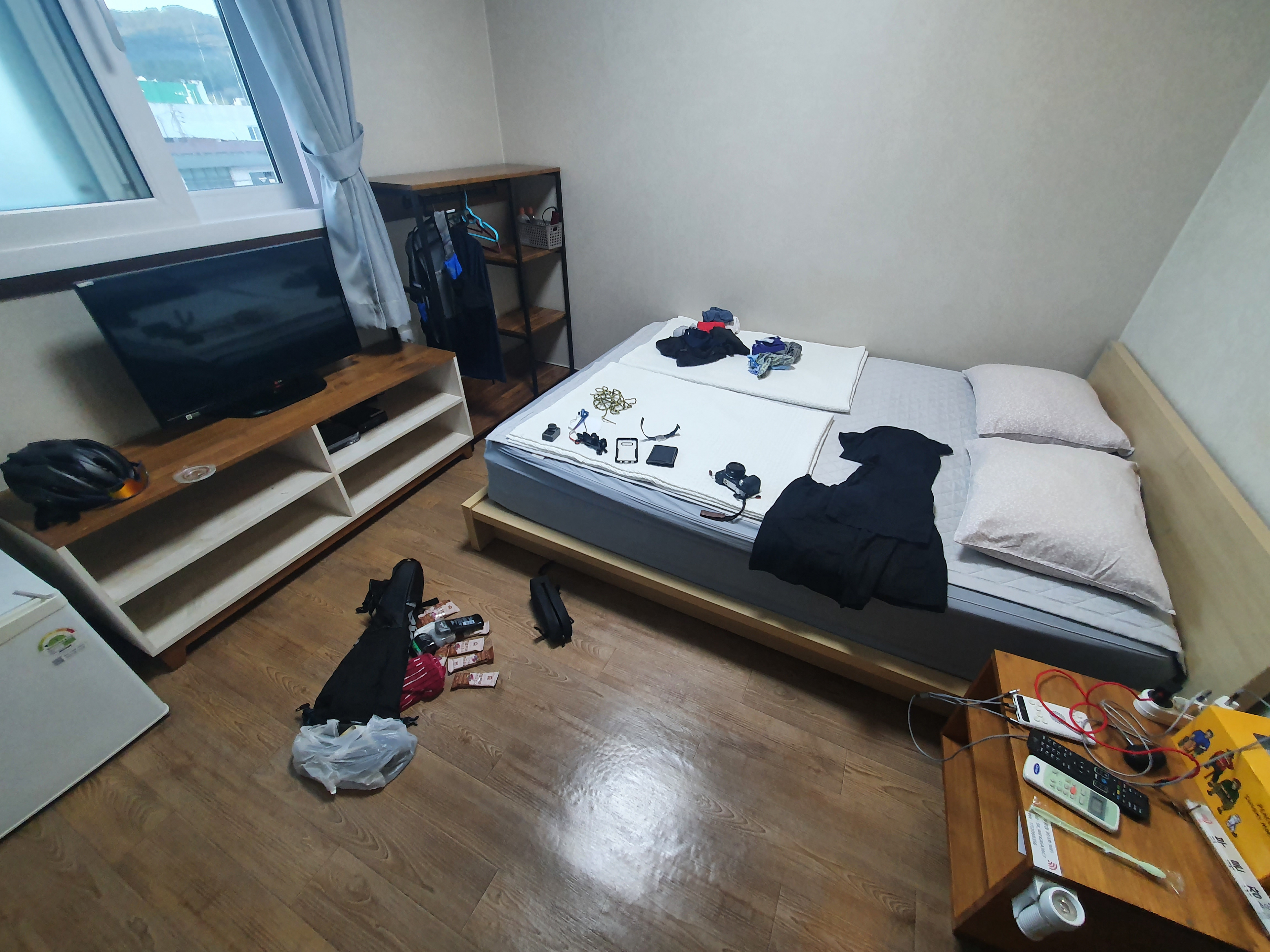 Obligatory motel shot - a welcome sight after 8+ hours on the road.